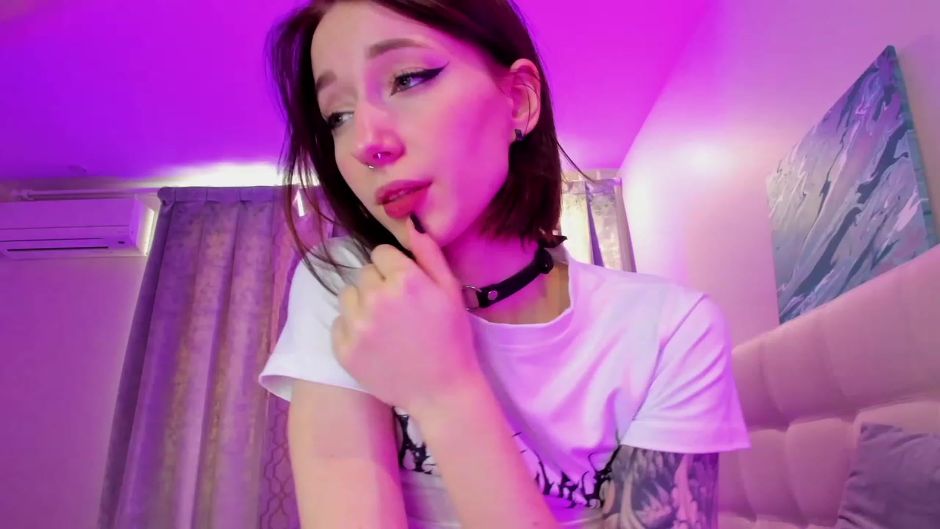 Gallery image thumbnail from SweetAlice666's myfreecams stream on, 12/04/2022, 09:47 image 19 of 20