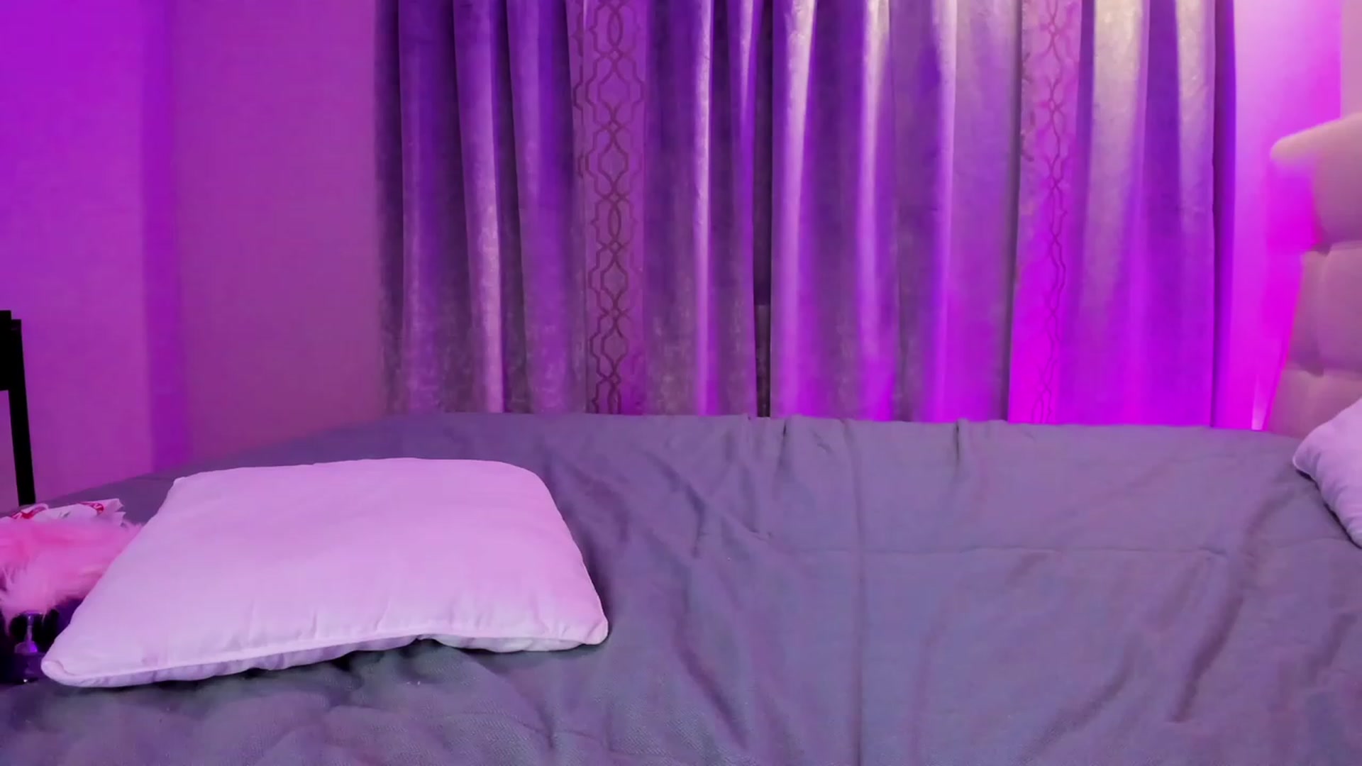 Gallery image thumbnail from SweetAlice666's myfreecams stream on, 12/05/2022, 14:45 image 8 of 20