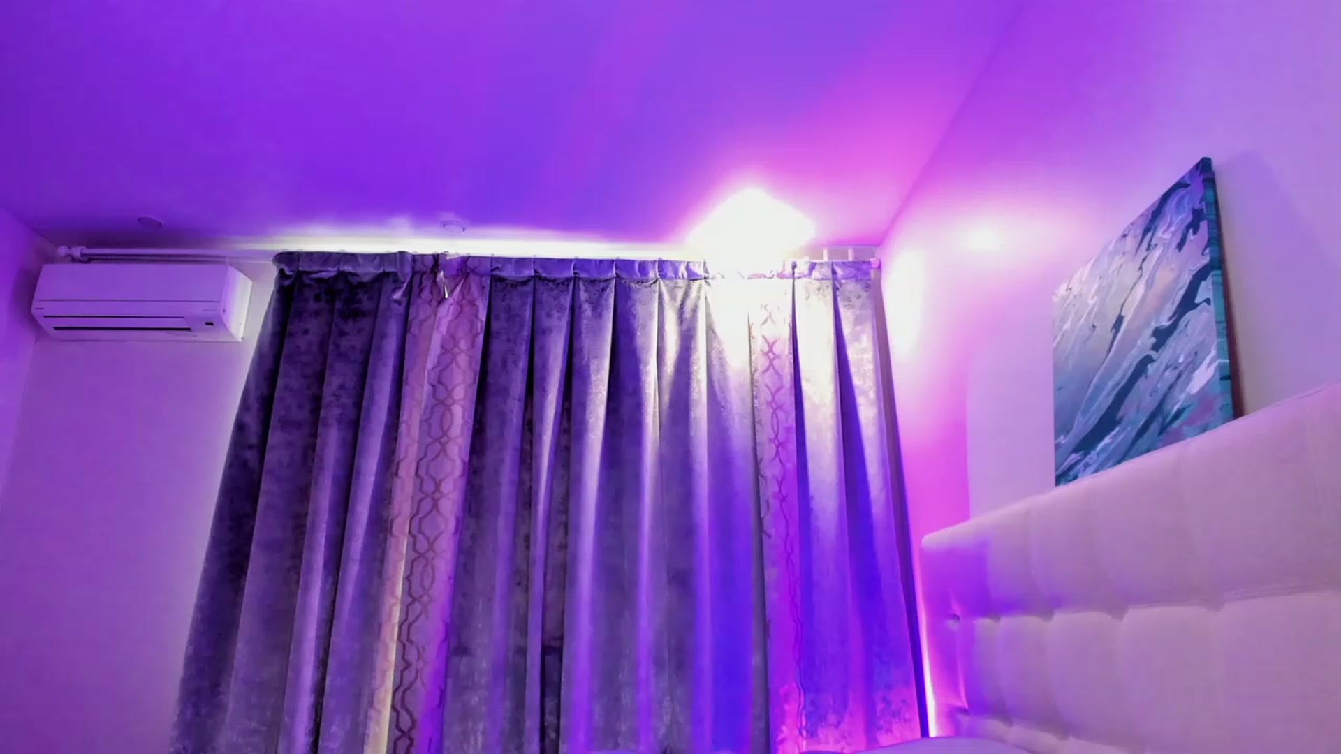 Gallery image thumbnail from SweetAlice666's myfreecams stream on, 12/15/2022, 10:52 image 10 of 20