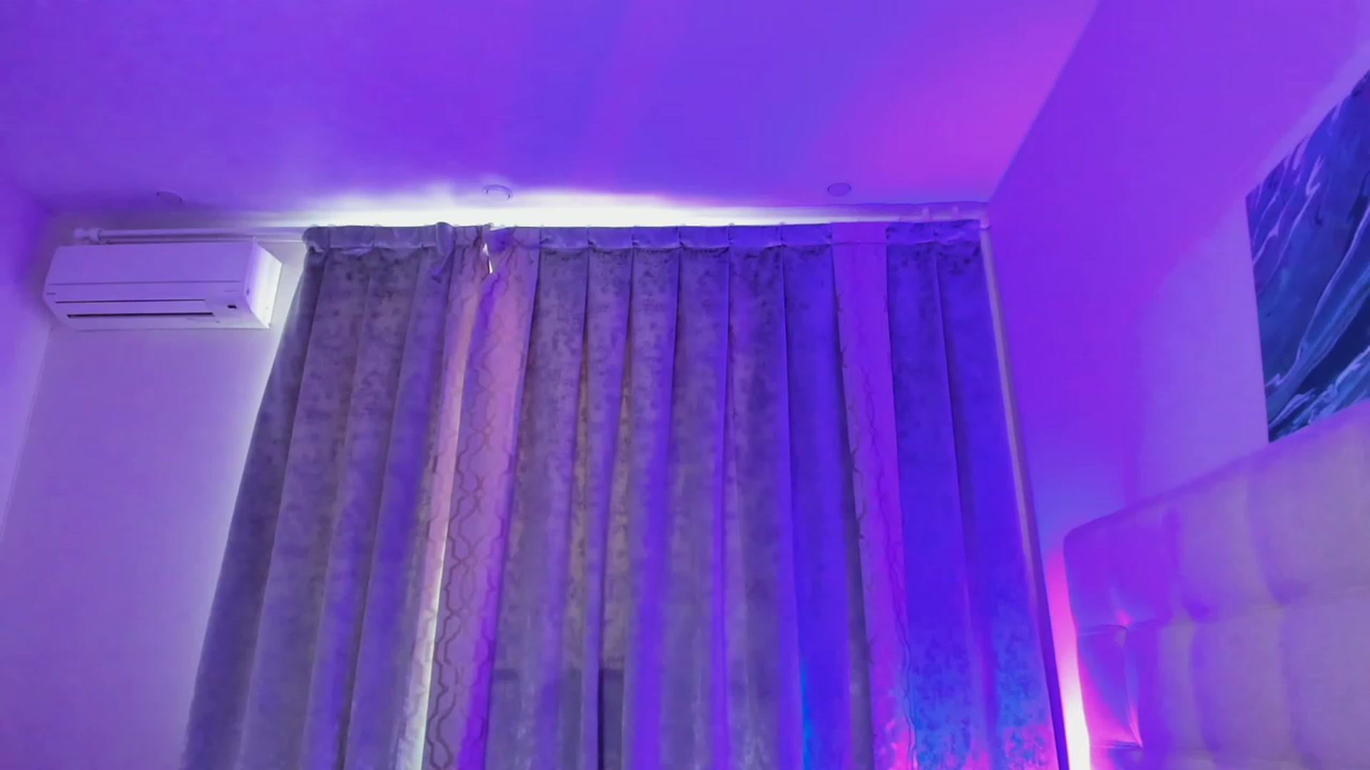 Gallery image thumbnail from SweetAlice666's myfreecams stream on, 12/20/2022, 10:39 image 10 of 20