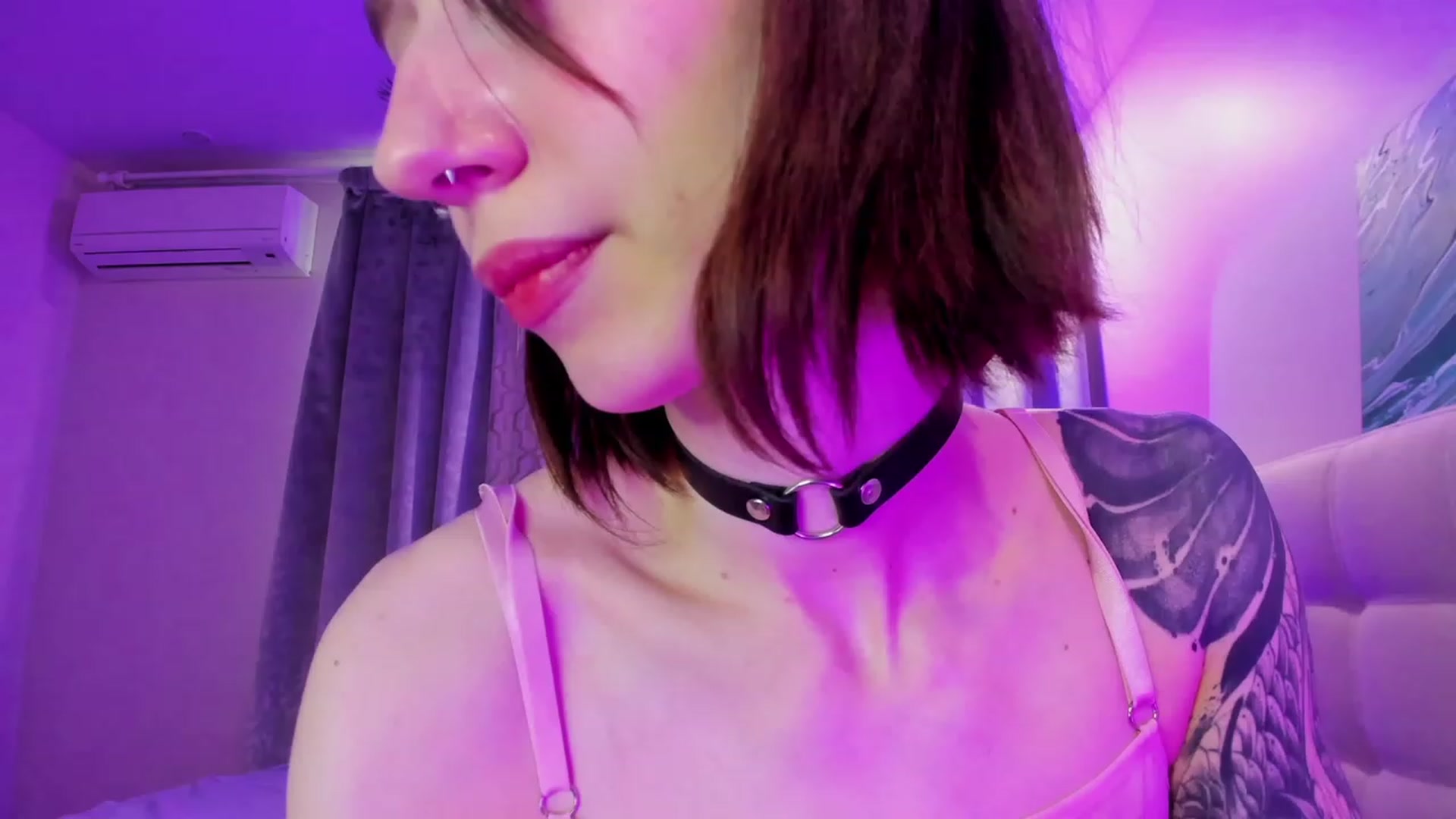 Gallery image thumbnail from SweetAlice666's myfreecams stream on, 12/25/2022, 08:35 image 9 of 20