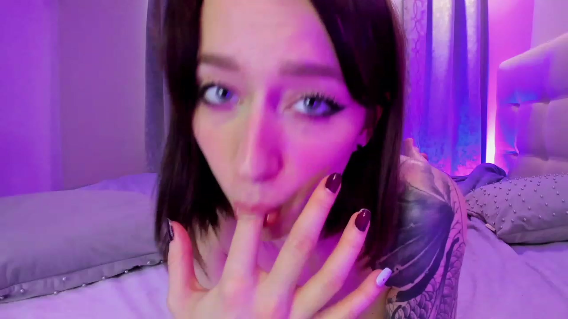 Gallery image thumbnail from SweetAlice666's myfreecams stream on, 12/30/2022, 09:36 image 15 of 20