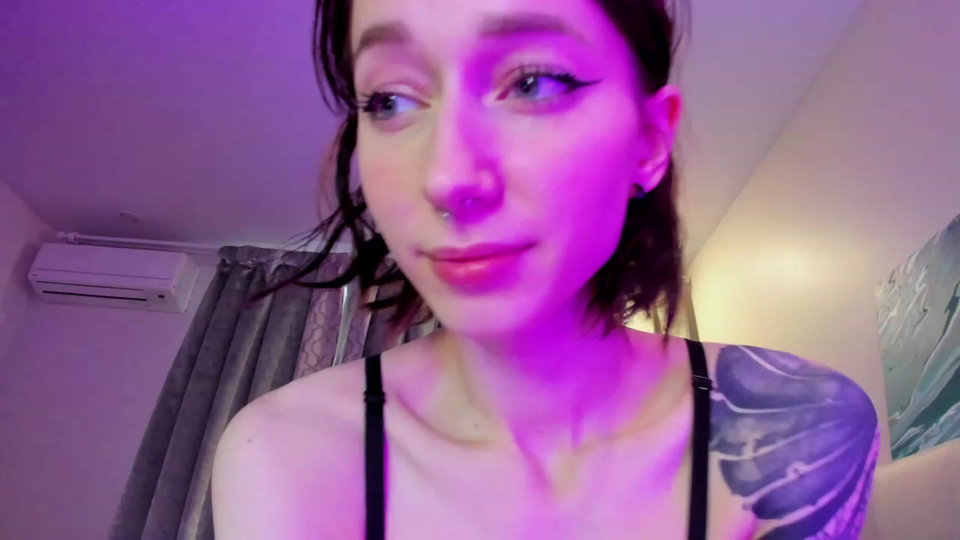 Gallery image thumbnail from SweetAlice666's myfreecams stream on, 01/04/2023, 12:50 image 9 of 20