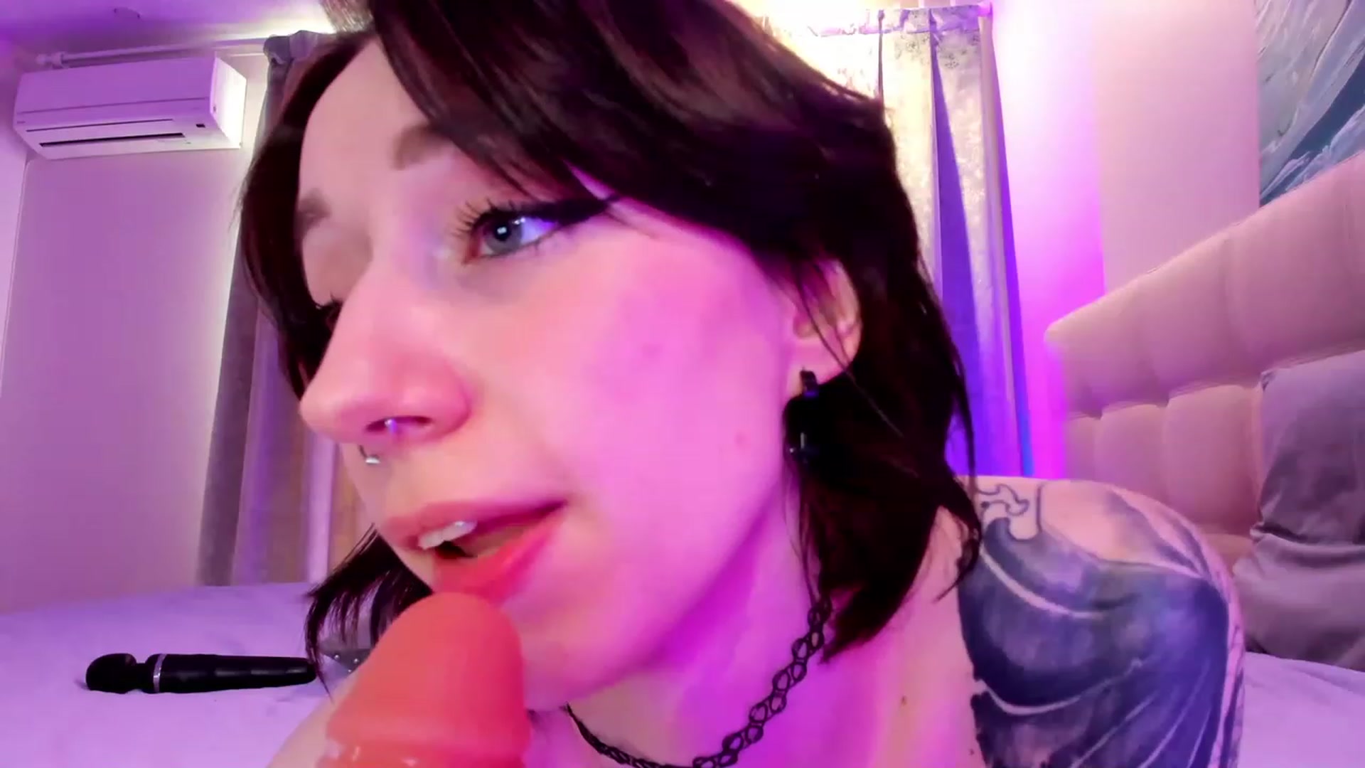 Gallery image thumbnail from SweetAlice666's myfreecams stream on, 02/24/2023, 09:29 image 6 of 20