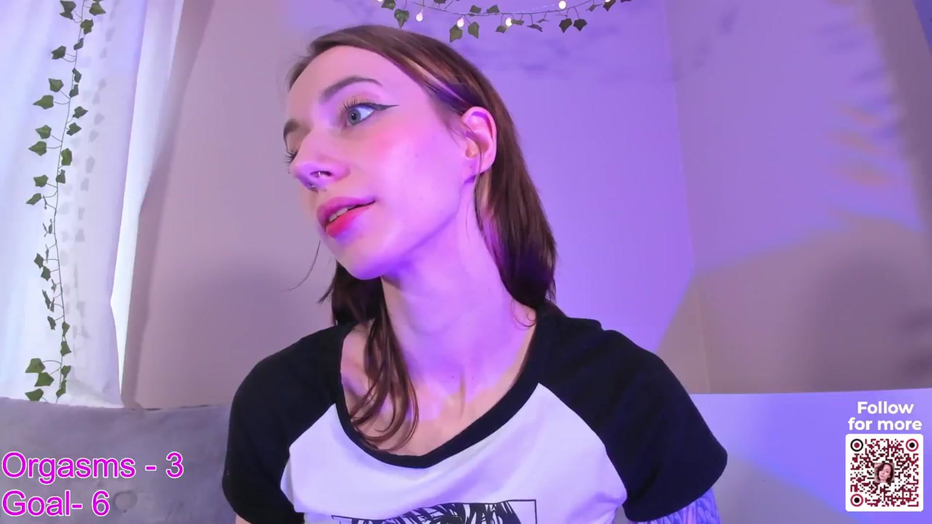 Gallery image thumbnail from SweetAlice666's myfreecams stream on, 03/21/2024, 13:32 image 2 of 20