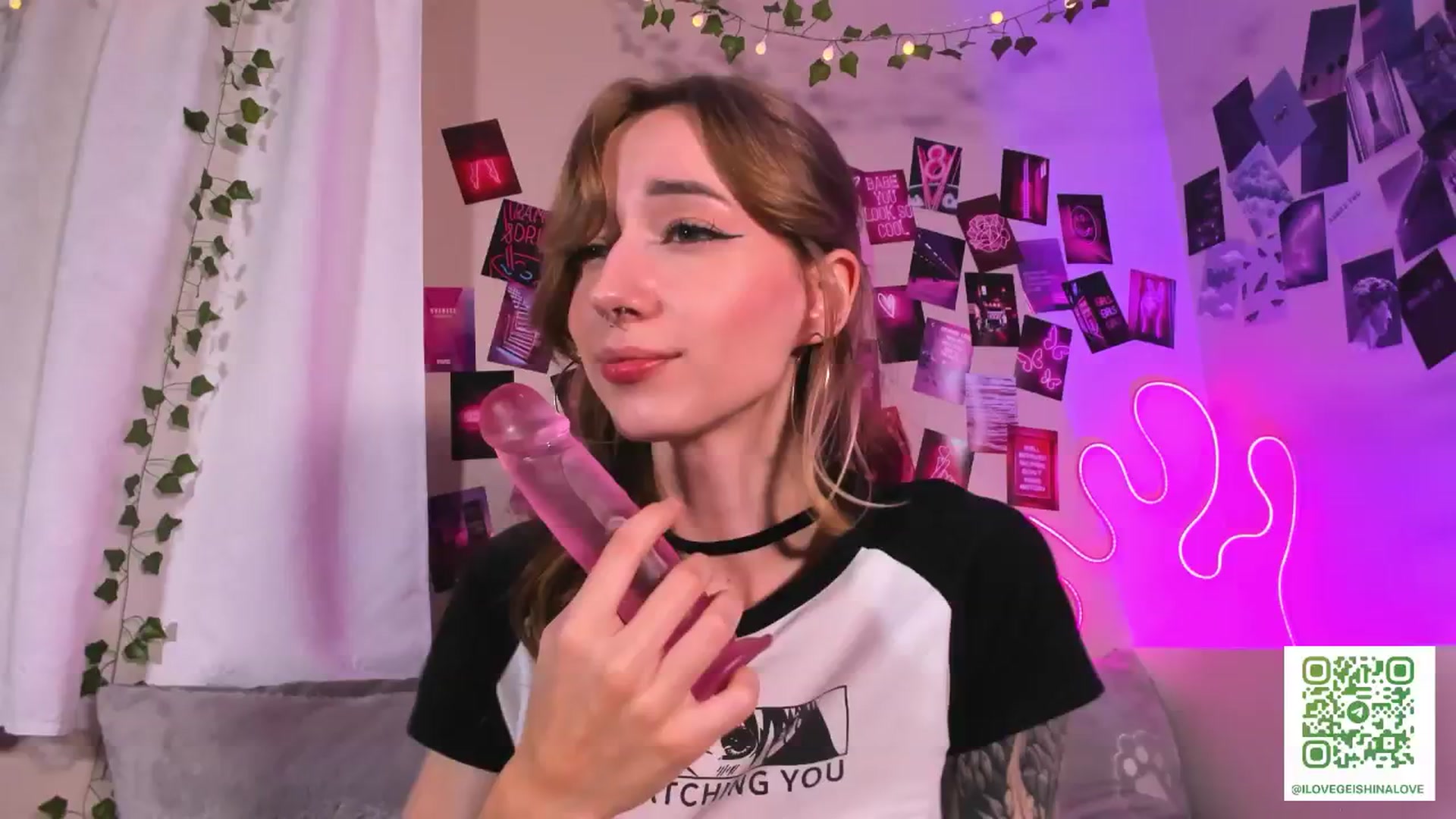 Gallery image thumbnail from SweetAlice666's myfreecams stream on, 09/09/2024, 09:38 image 16 of 20