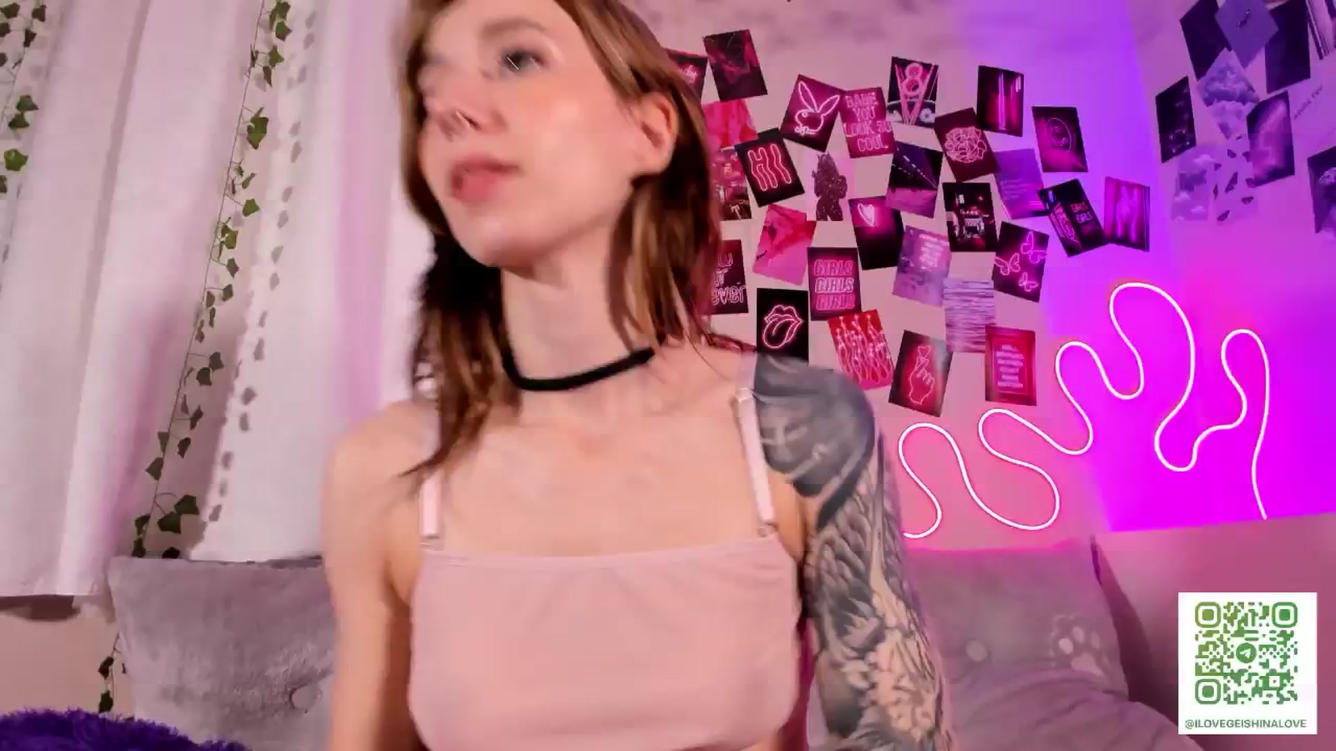 Gallery image thumbnail from SweetAlice666's myfreecams stream on, 09/30/2024, 12:14 image 7 of 20