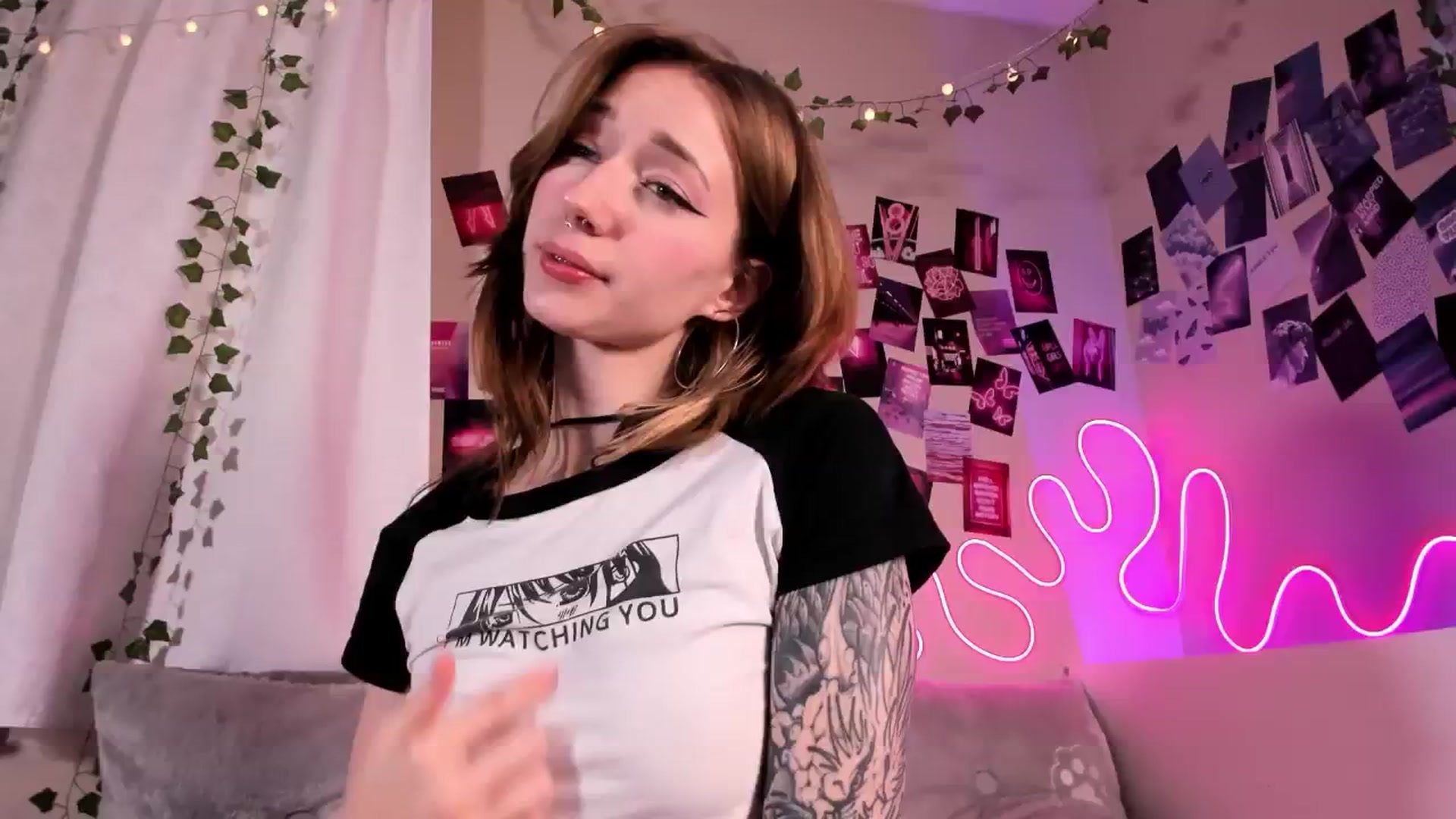 Gallery image thumbnail from SweetAlice666's myfreecams stream on, 12/17/2024, 12:58 image 1 of 20