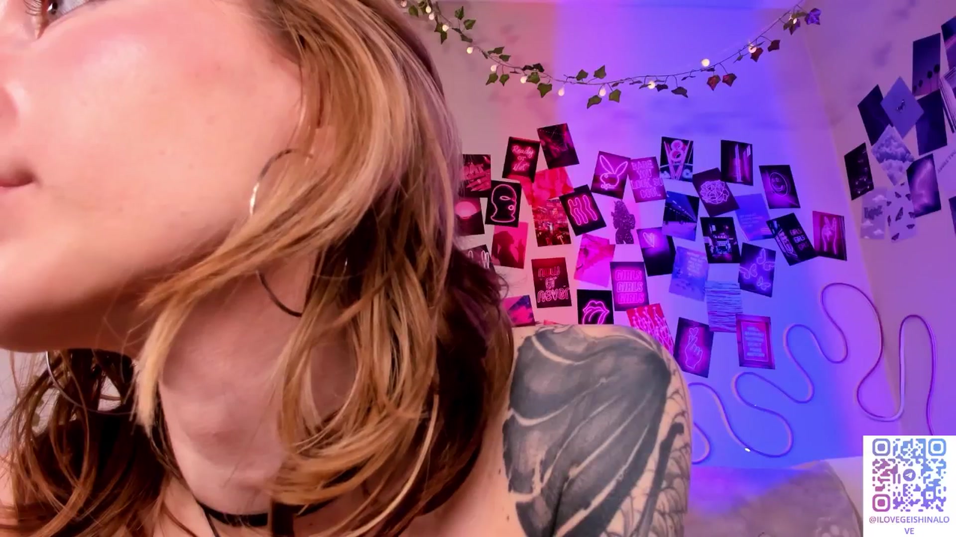 Gallery image thumbnail from SweetAlice666's myfreecams stream on, 04/14/2025, 11:31 image 8 of 20