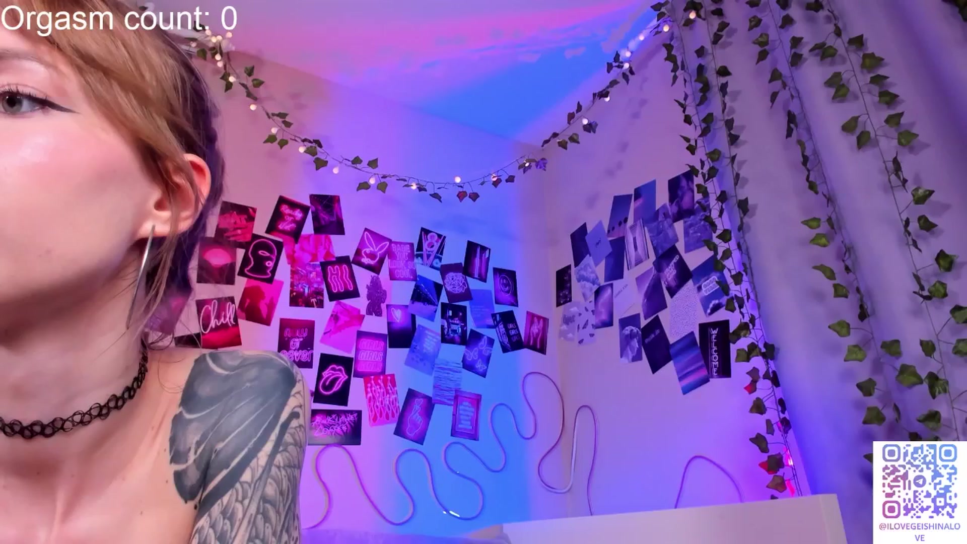 Gallery image thumbnail from SweetAlice666's myfreecams stream on, 05/18/2025, 12:17 image 11 of 20