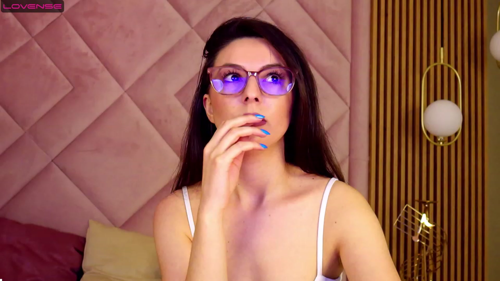 Gallery image thumbnail from SweetAllie1's myfreecams stream on, 06/09/2023, 07:41 image 2 of 20