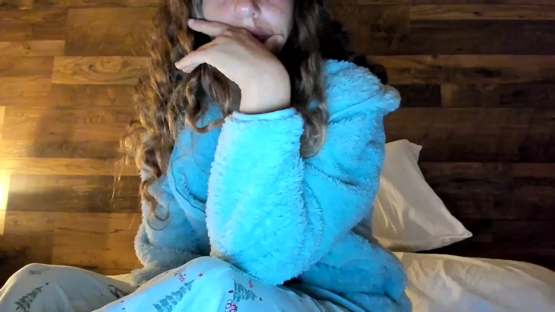 Gallery image thumbnail from SweetAngell18's myfreecams stream on, 01/17/2026, 24:14 image 16 of 20