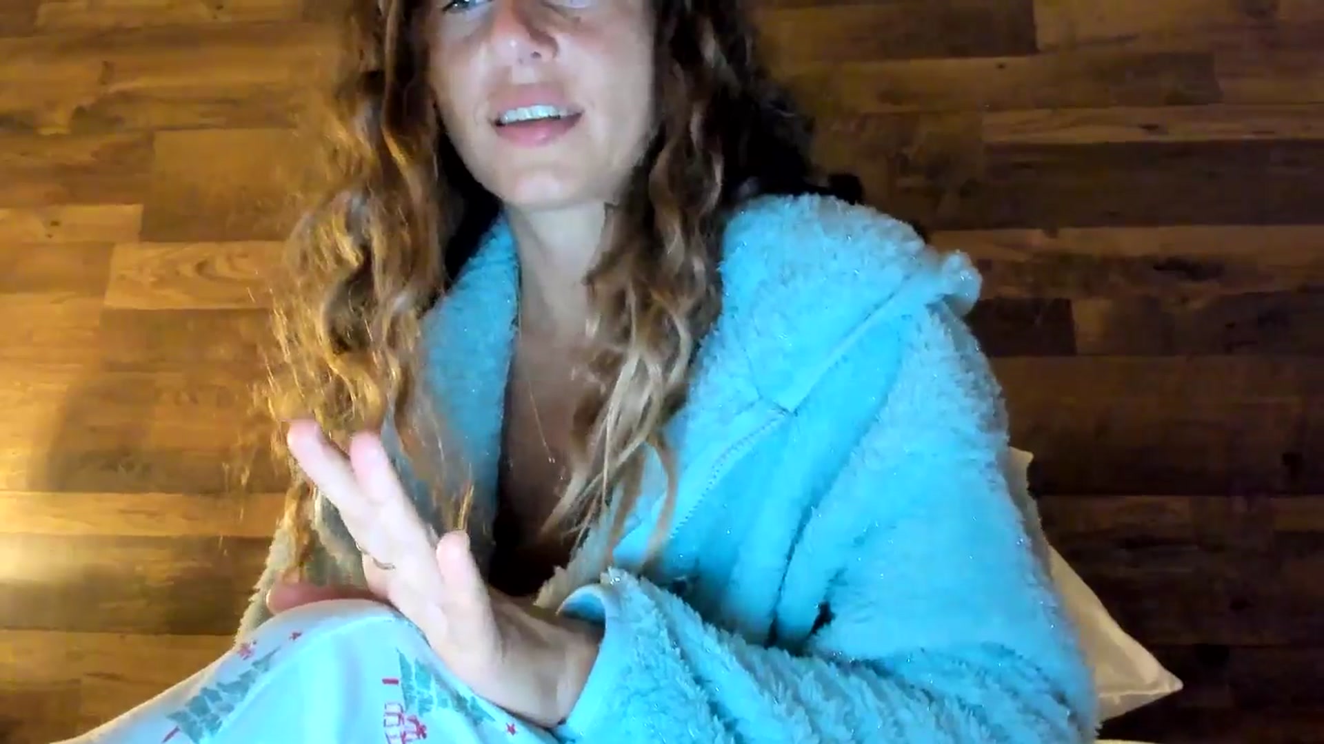 Gallery image thumbnail from SweetAngell18's myfreecams stream on, 01/17/2026, 24:14 image 17 of 20
