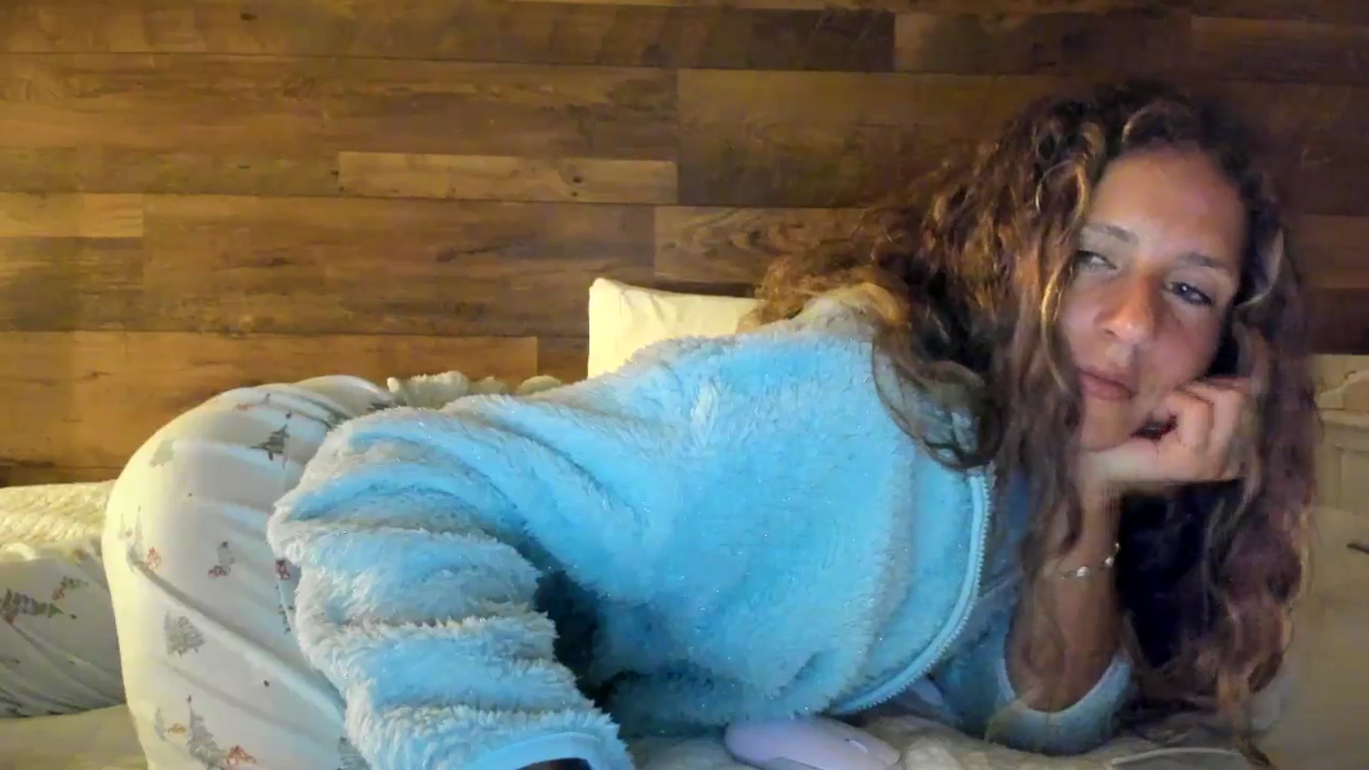 Gallery image thumbnail from SweetAngell18's myfreecams stream on, 01/17/2026, 24:14 image 5 of 20