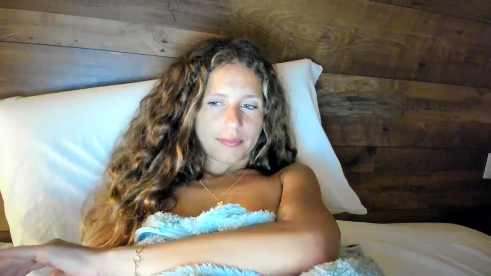 Gallery image thumbnail from SweetAngell18's myfreecams stream on, 01/17/2026, 24:14 image 20 of 20