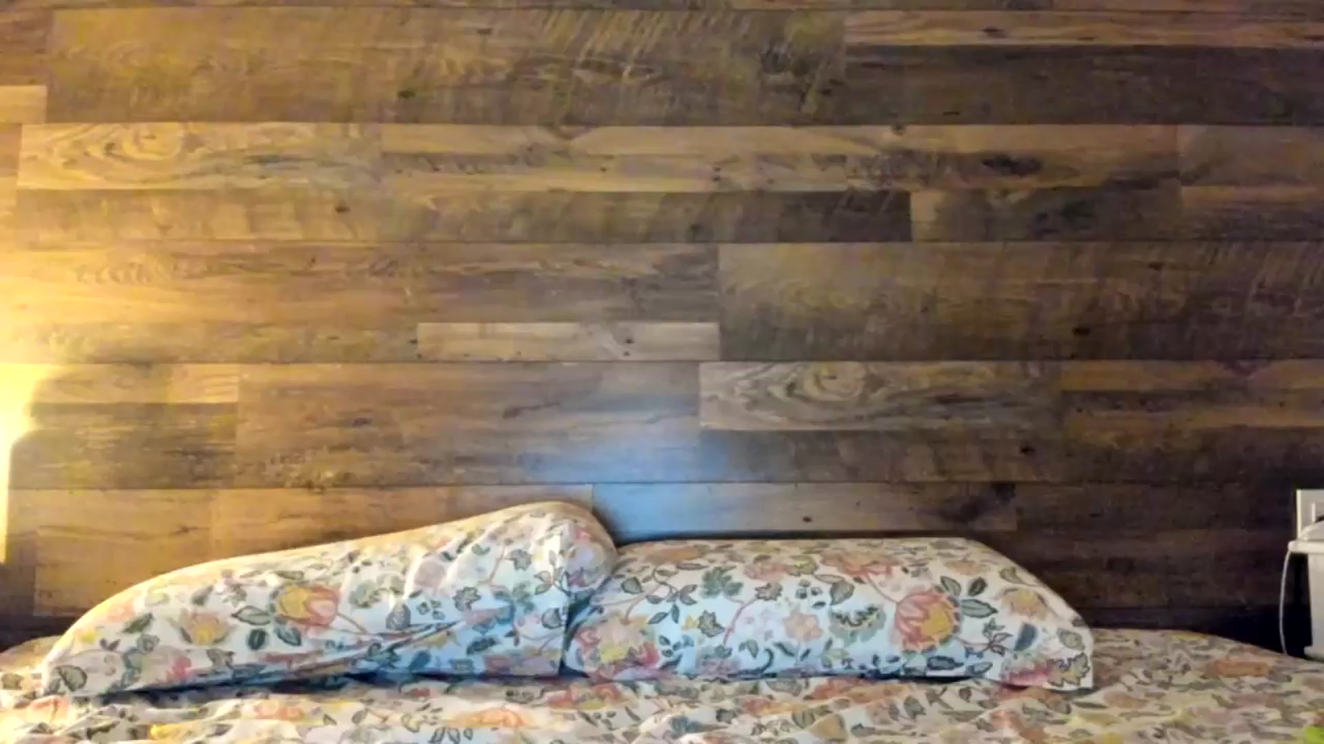 Gallery image thumbnail from SweetAngell18's myfreecams stream on, 01/26/2026, 07:50 image 1 of 20