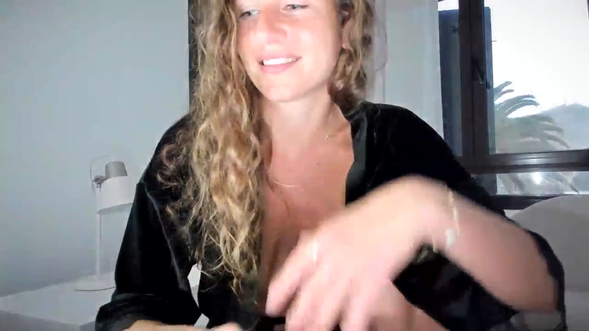 Gallery image thumbnail from SweetAngell18's myfreecams stream on, 01/31/2026, 18:56 image 18 of 20