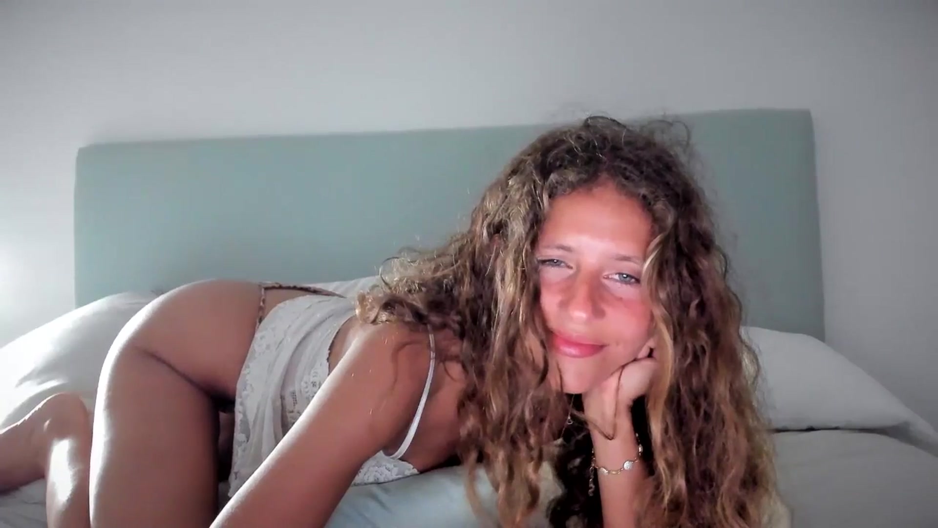 Gallery image thumbnail from SweetAngell18's myfreecams stream on, 01/31/2026, 20:53 image 2 of 20