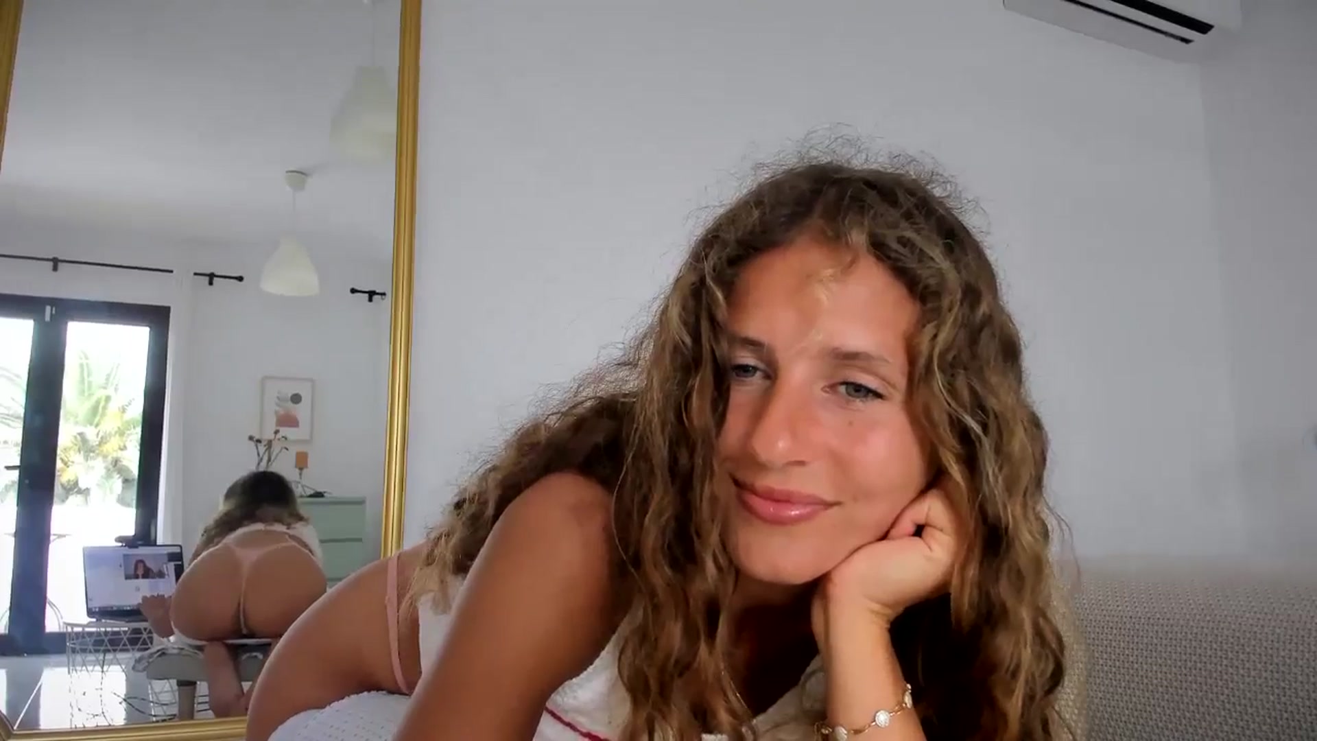 Gallery image thumbnail from SweetAngell18's myfreecams stream on, 02/10/2026, 14:54 image 4 of 20