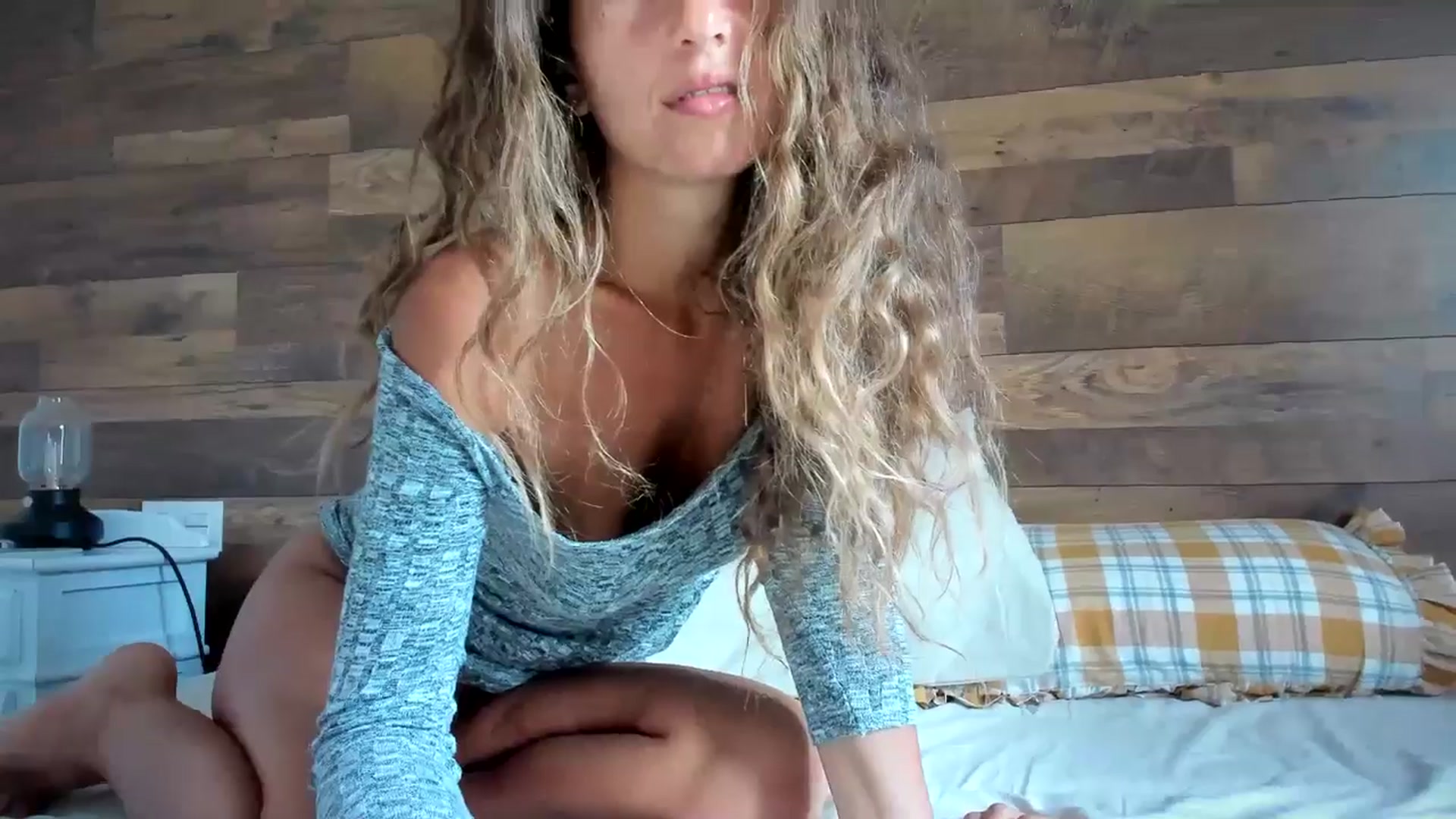 Gallery image thumbnail from SweetAngell18's myfreecams stream on, 03/19/2026, 09:32 image 8 of 20