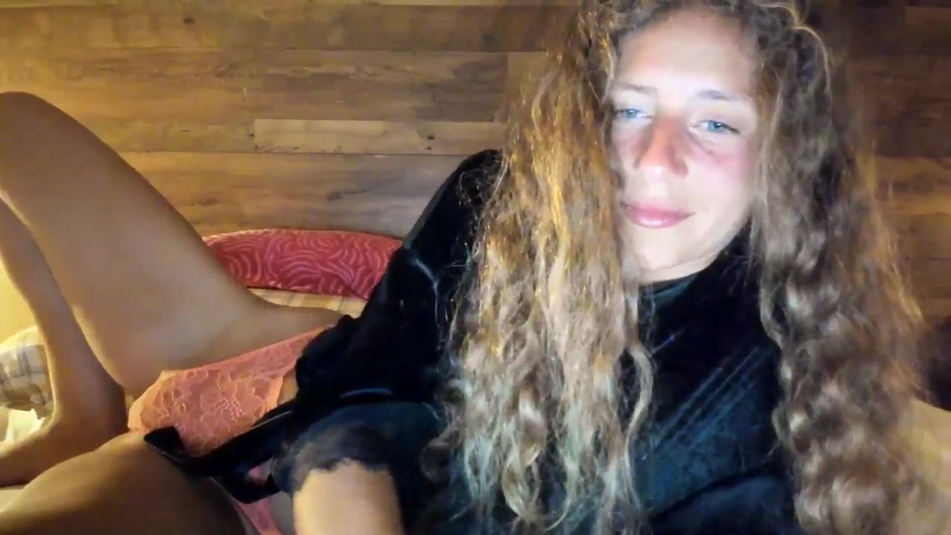 Gallery image thumbnail from SweetAngell18's myfreecams stream on, 03/31/2026, 22:37 image 6 of 20