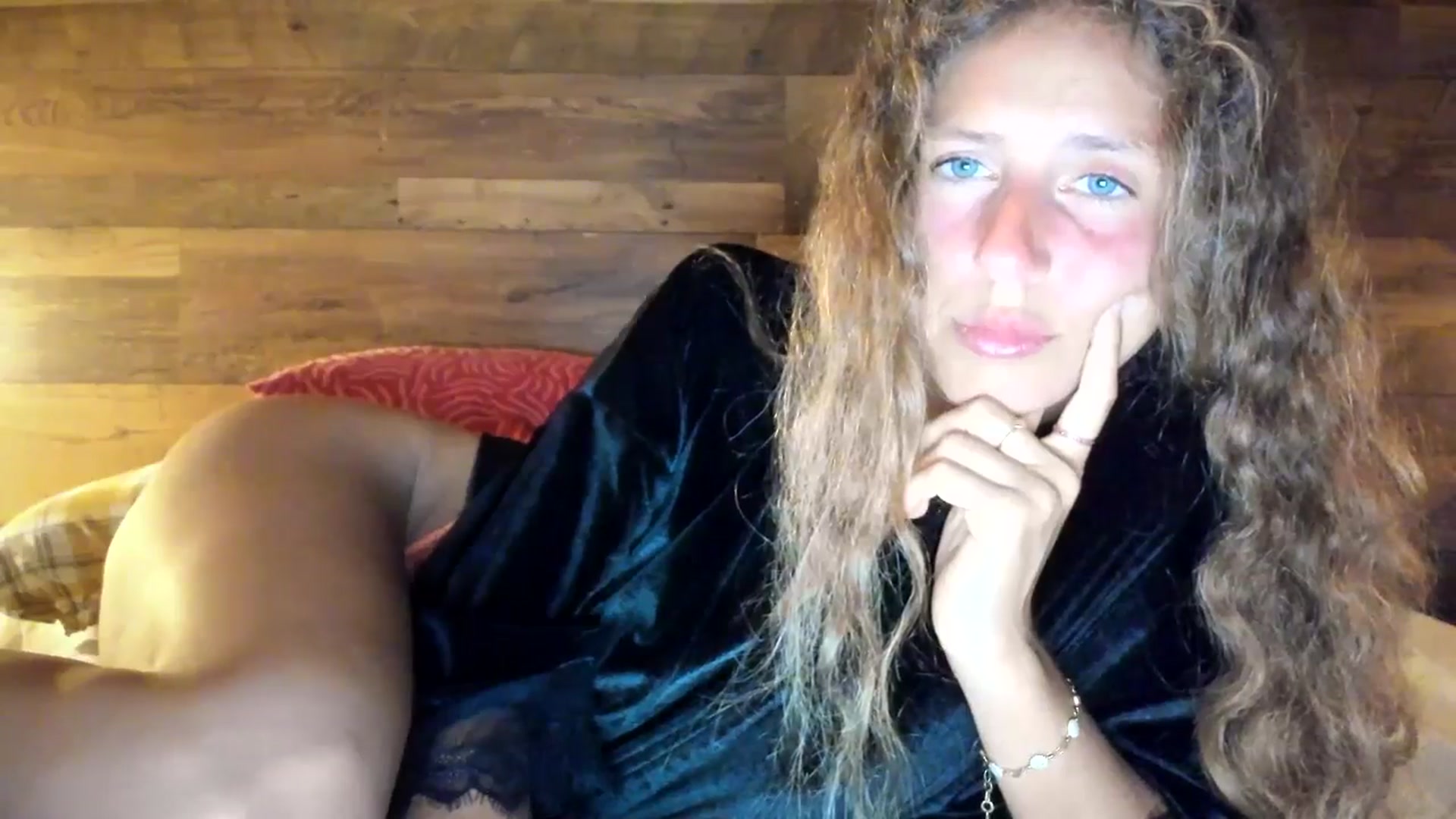 Gallery image thumbnail from SweetAngell18's myfreecams stream on, 03/31/2026, 22:37 image 5 of 20
