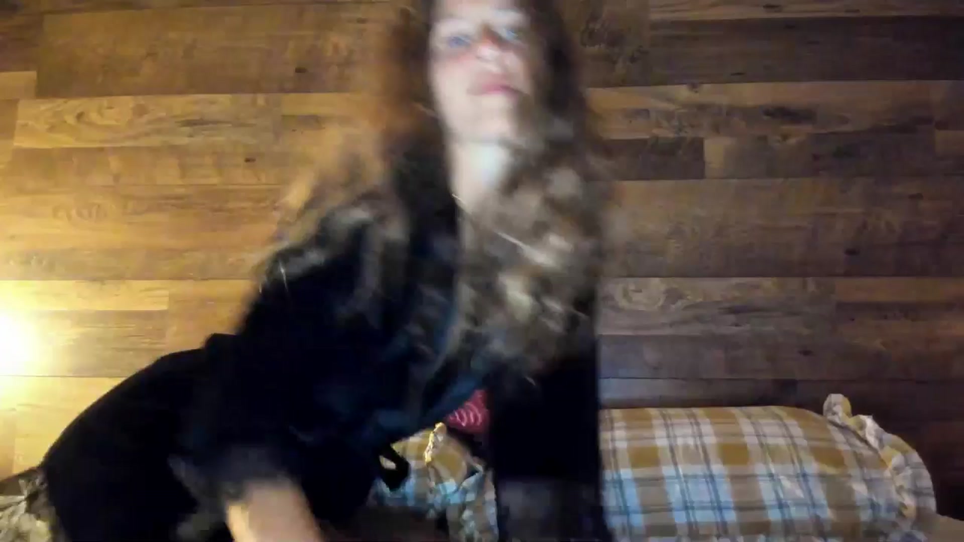 Gallery image thumbnail from SweetAngell18's myfreecams stream on, 03/31/2026, 22:37 image 1 of 20