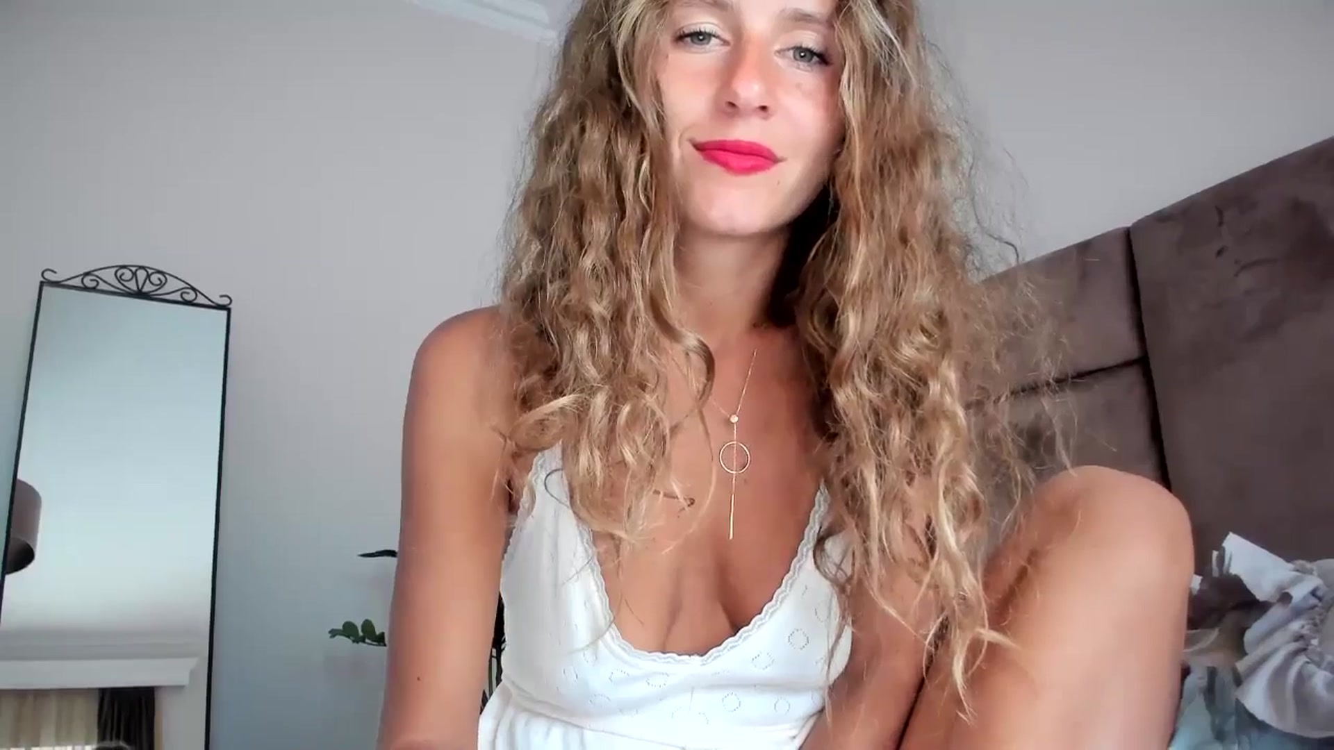 Gallery image thumbnail from SweetAngell18's myfreecams stream on, 05/09/2026, 07:39 image 11 of 20