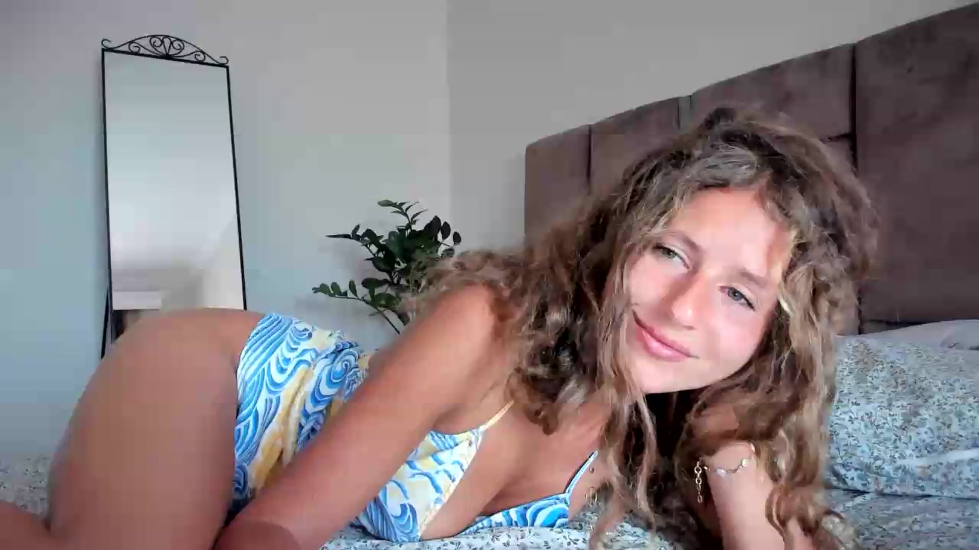 Gallery image thumbnail from SweetAngell18's myfreecams stream on, 05/13/2026, 07:39 image 19 of 20
