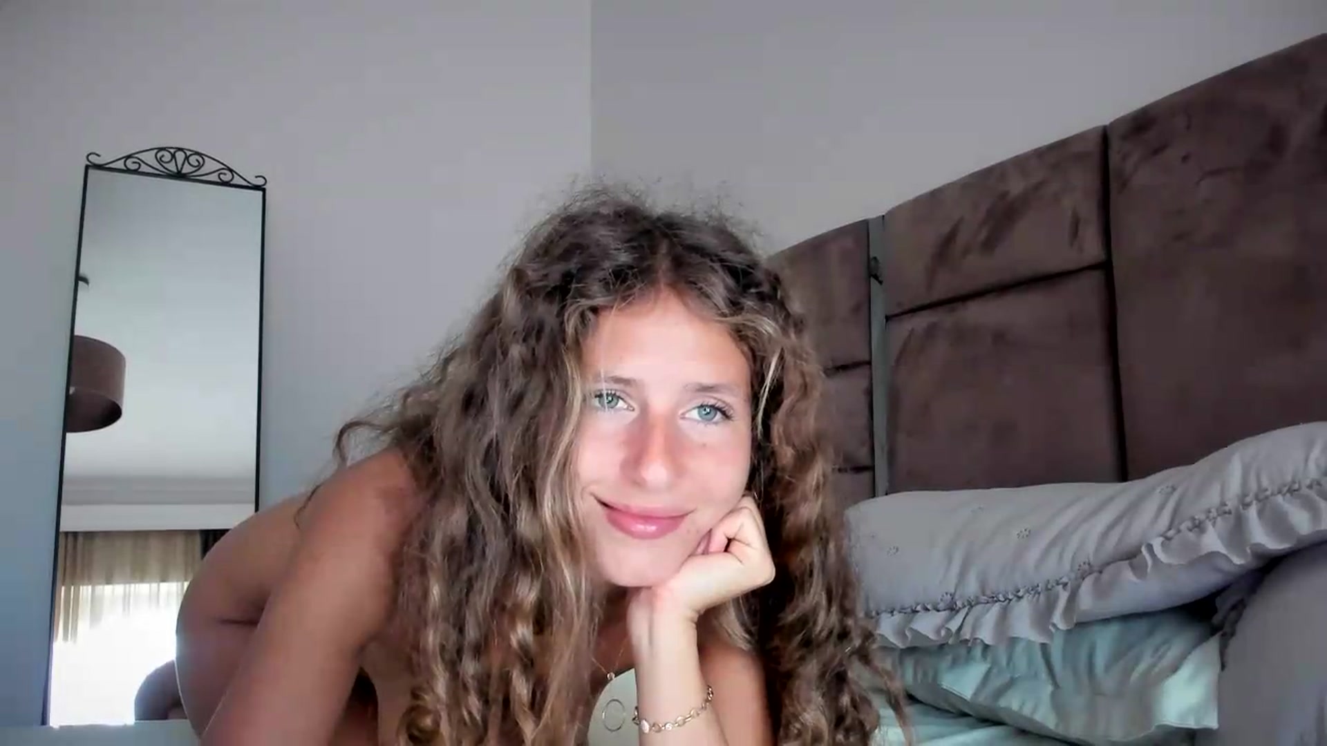 Gallery image thumbnail from SweetAngell18's myfreecams stream on, 05/16/2026, 06:57 image 5 of 20