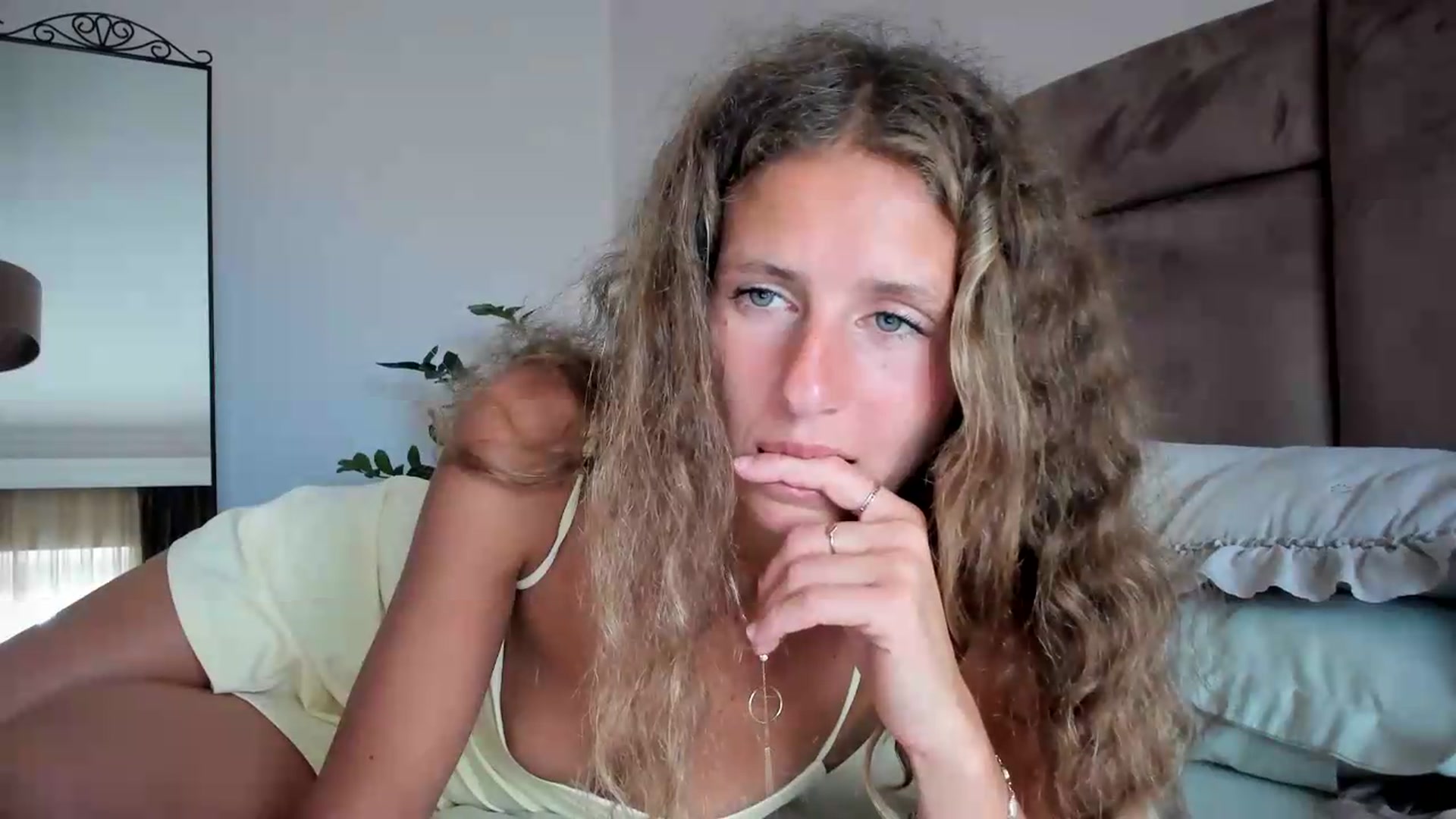 Gallery image thumbnail from SweetAngell18's myfreecams stream on, 05/16/2026, 12:52 image 7 of 20
