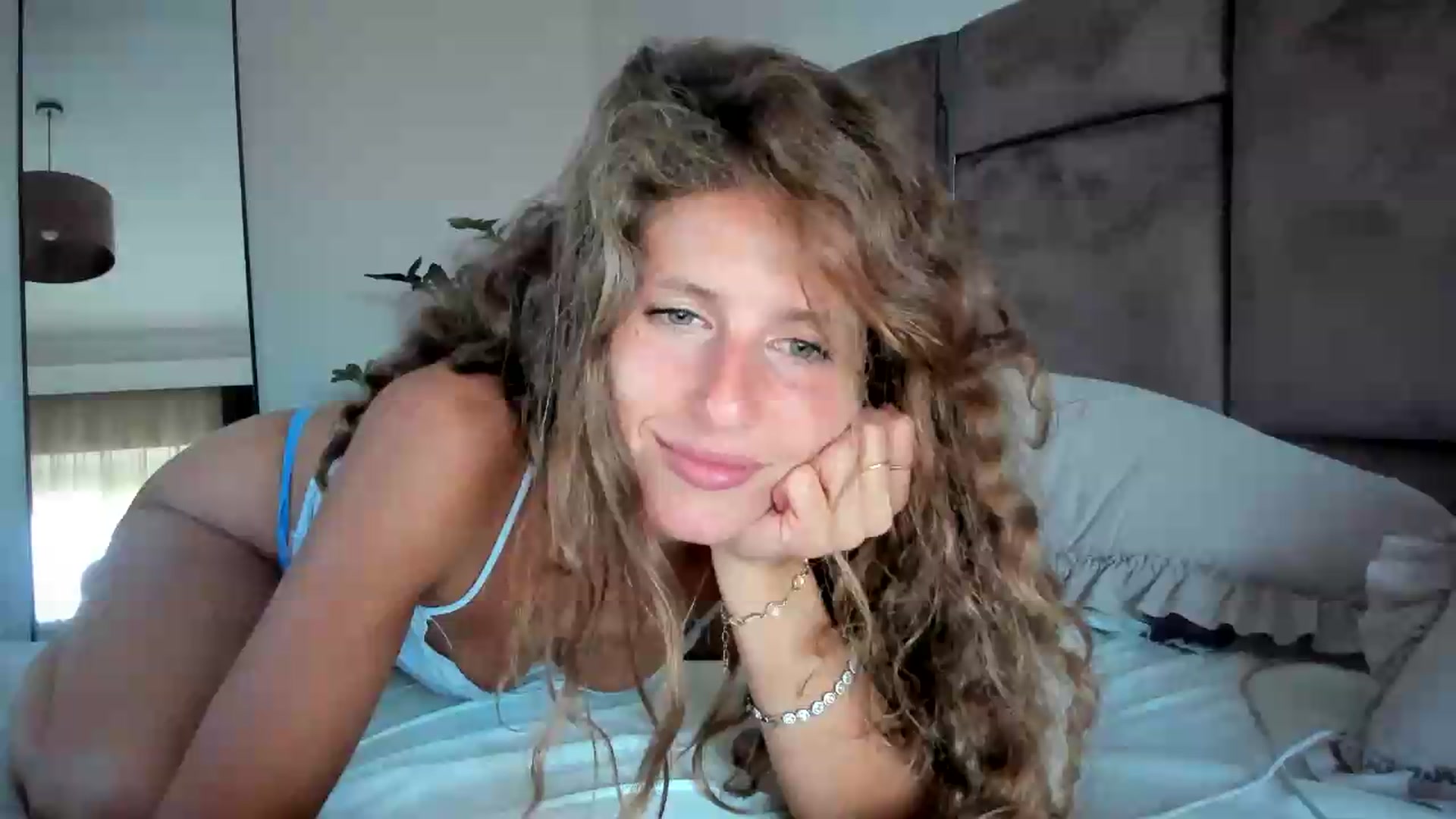 Gallery image thumbnail from SweetAngell18's myfreecams stream on, 05/22/2026, 17:23 image 1 of 20