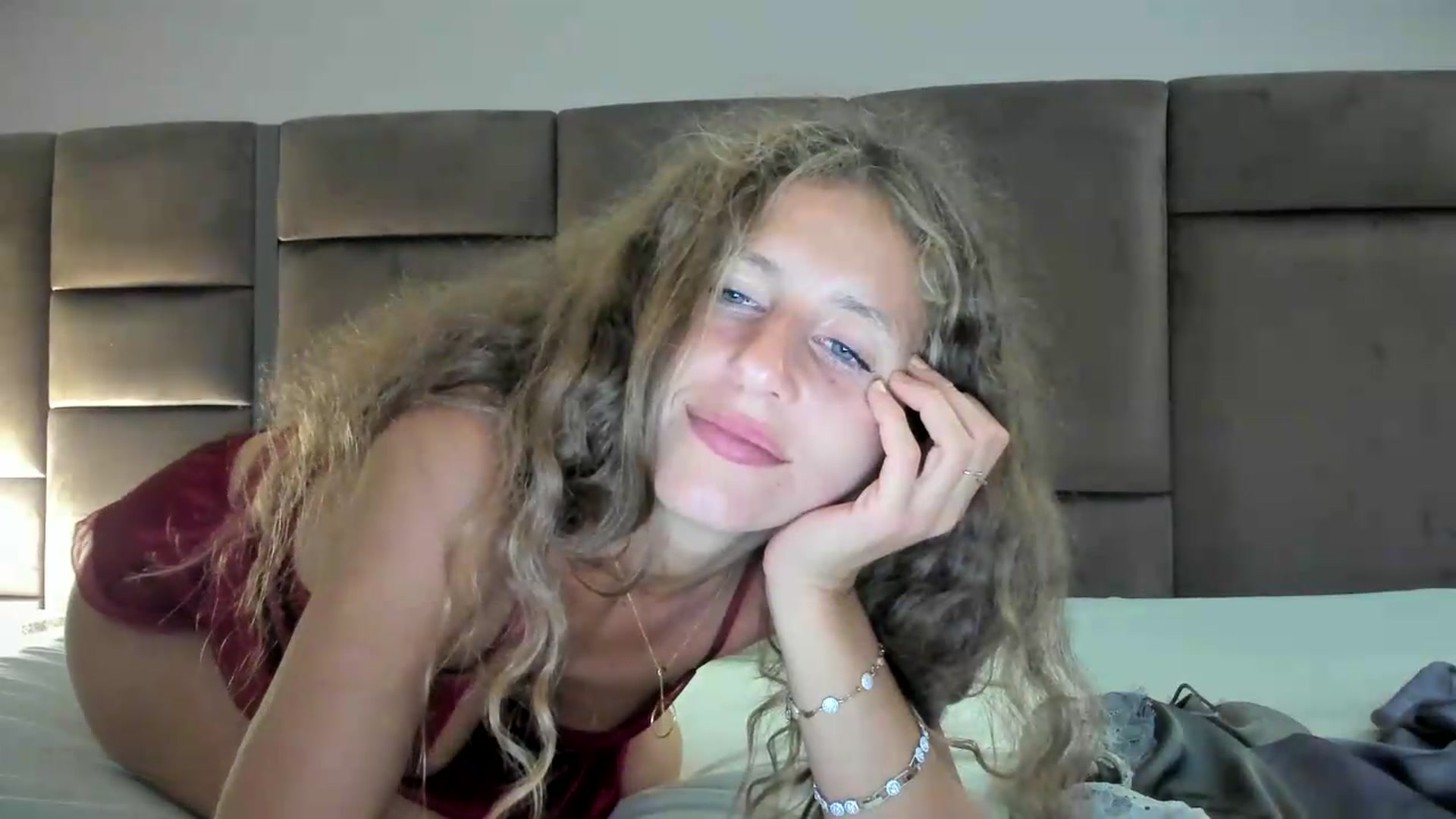 Gallery image thumbnail from SweetAngell18's myfreecams stream on, 05/23/2026, 19:55 image 17 of 20