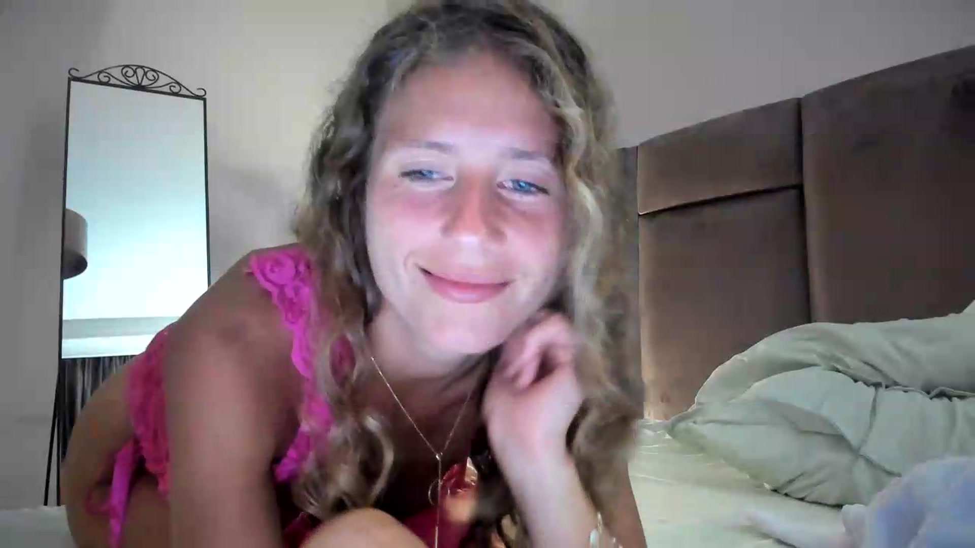 Gallery image thumbnail from SweetAngell18's myfreecams stream on, 05/24/2026, 20:13 image 11 of 20