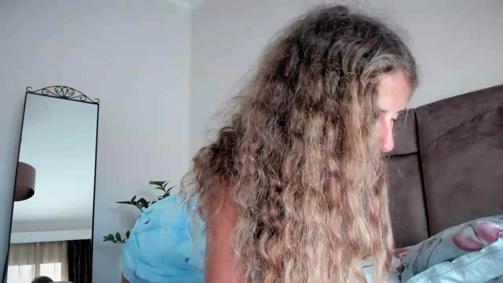 Gallery image thumbnail from SweetAngell18's myfreecams stream on, 06/04/2026, 17:19 image 2 of 20