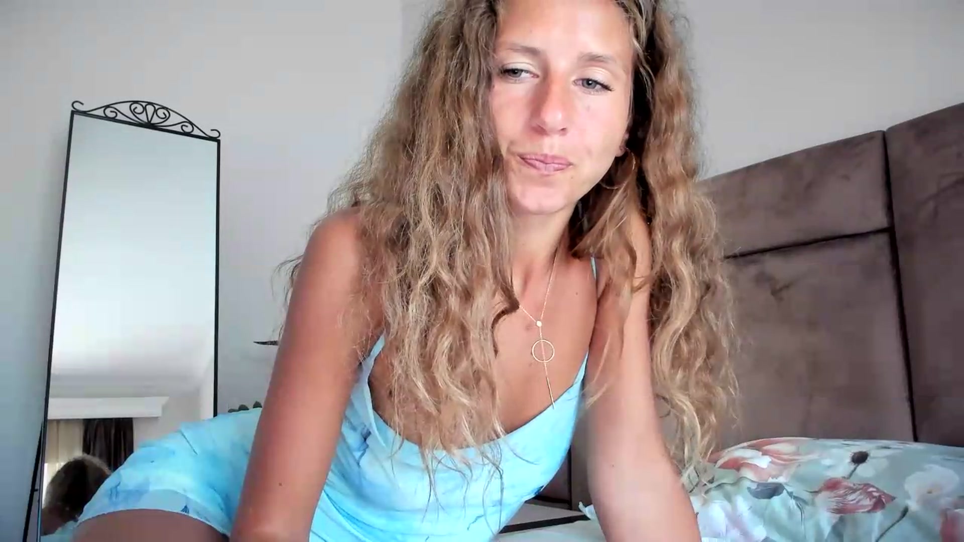 Gallery image thumbnail from SweetAngell18's myfreecams stream on, 06/05/2026, 08:09 image 2 of 20