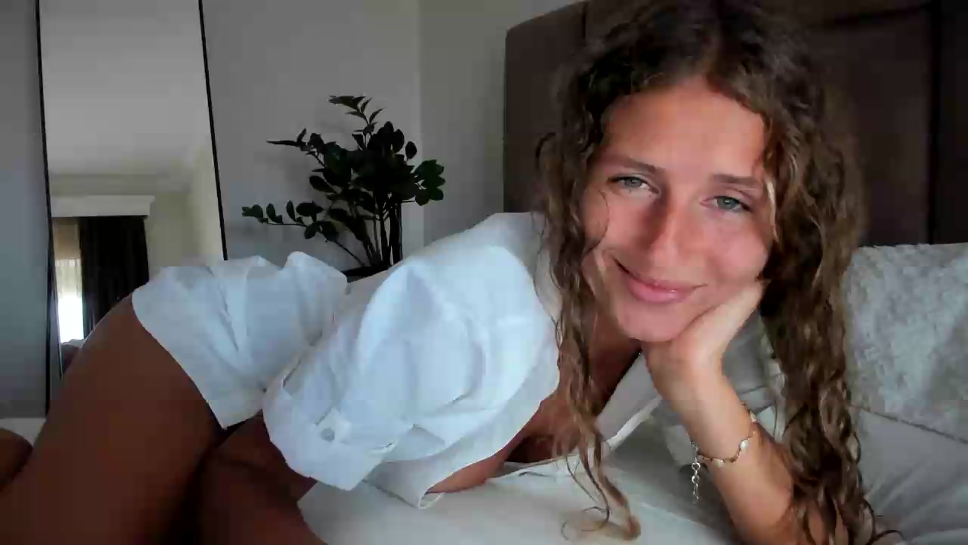 Gallery image thumbnail from SweetAngell18's myfreecams stream on, 06/11/2026, 11:56 image 13 of 20