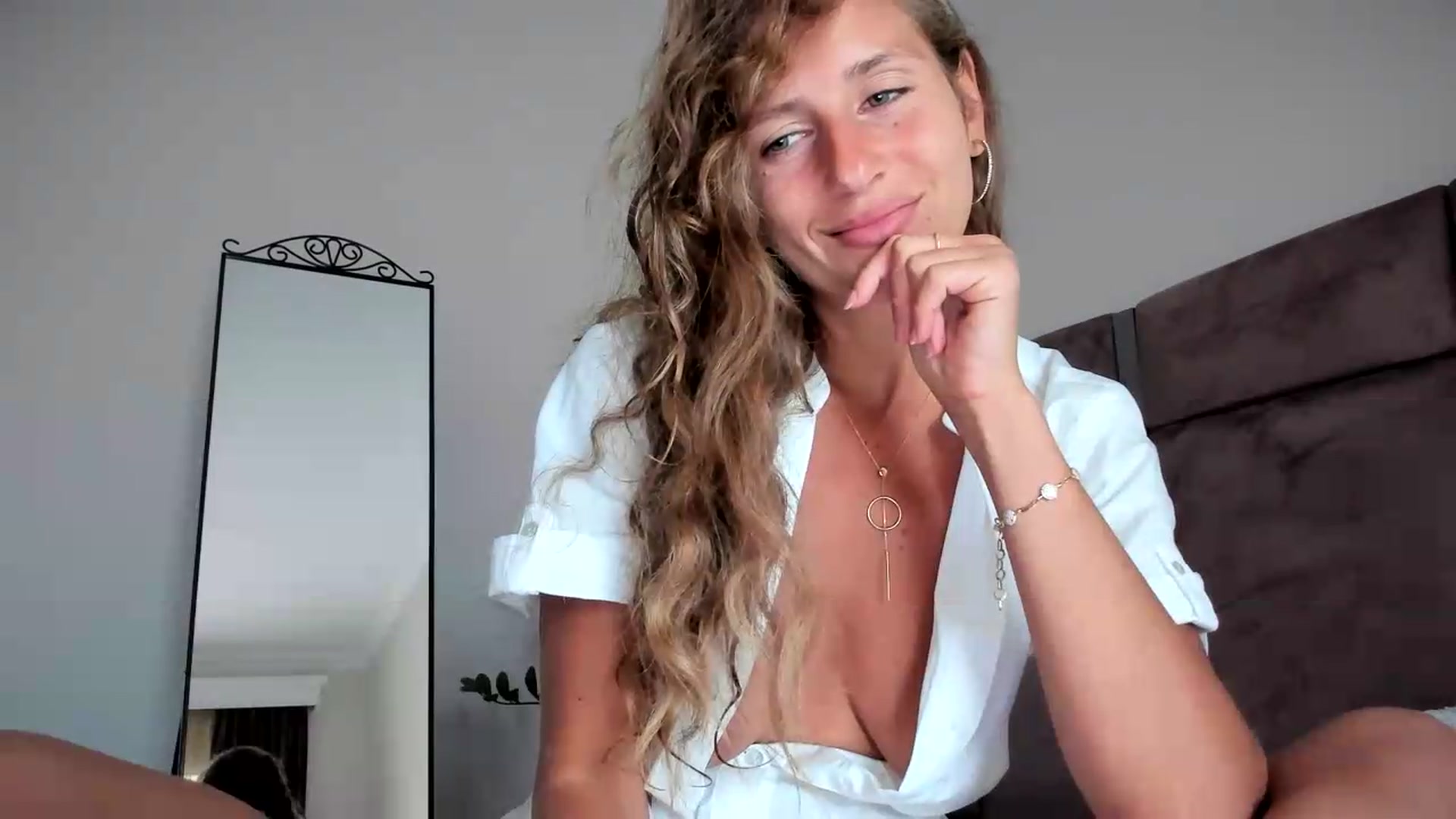 Gallery image thumbnail from SweetAngell18's myfreecams stream on, 06/11/2026, 12:46 image 10 of 20