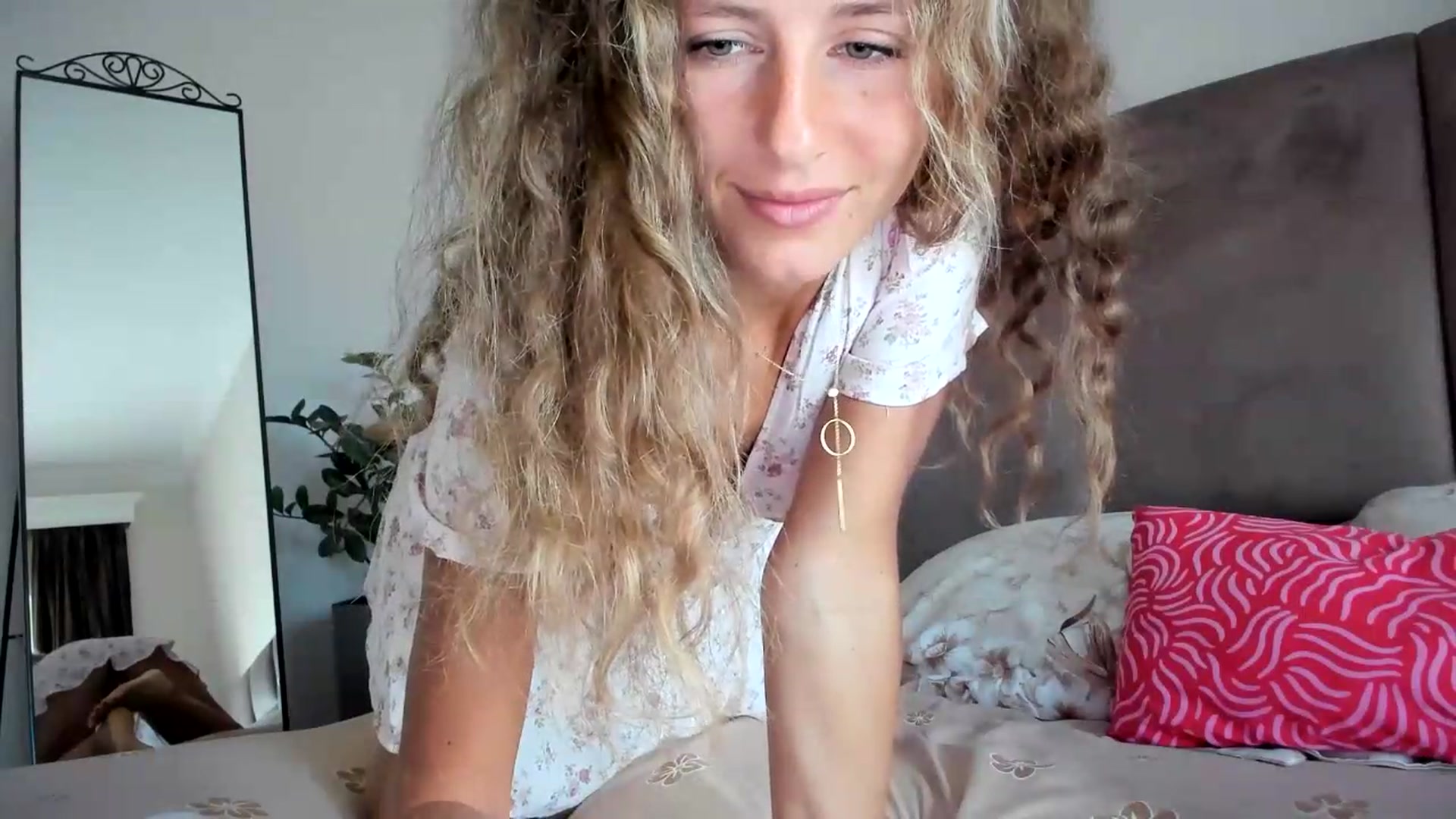 Gallery image thumbnail from SweetAngell18's myfreecams stream on, 06/15/2026, 09:18 image 2 of 20