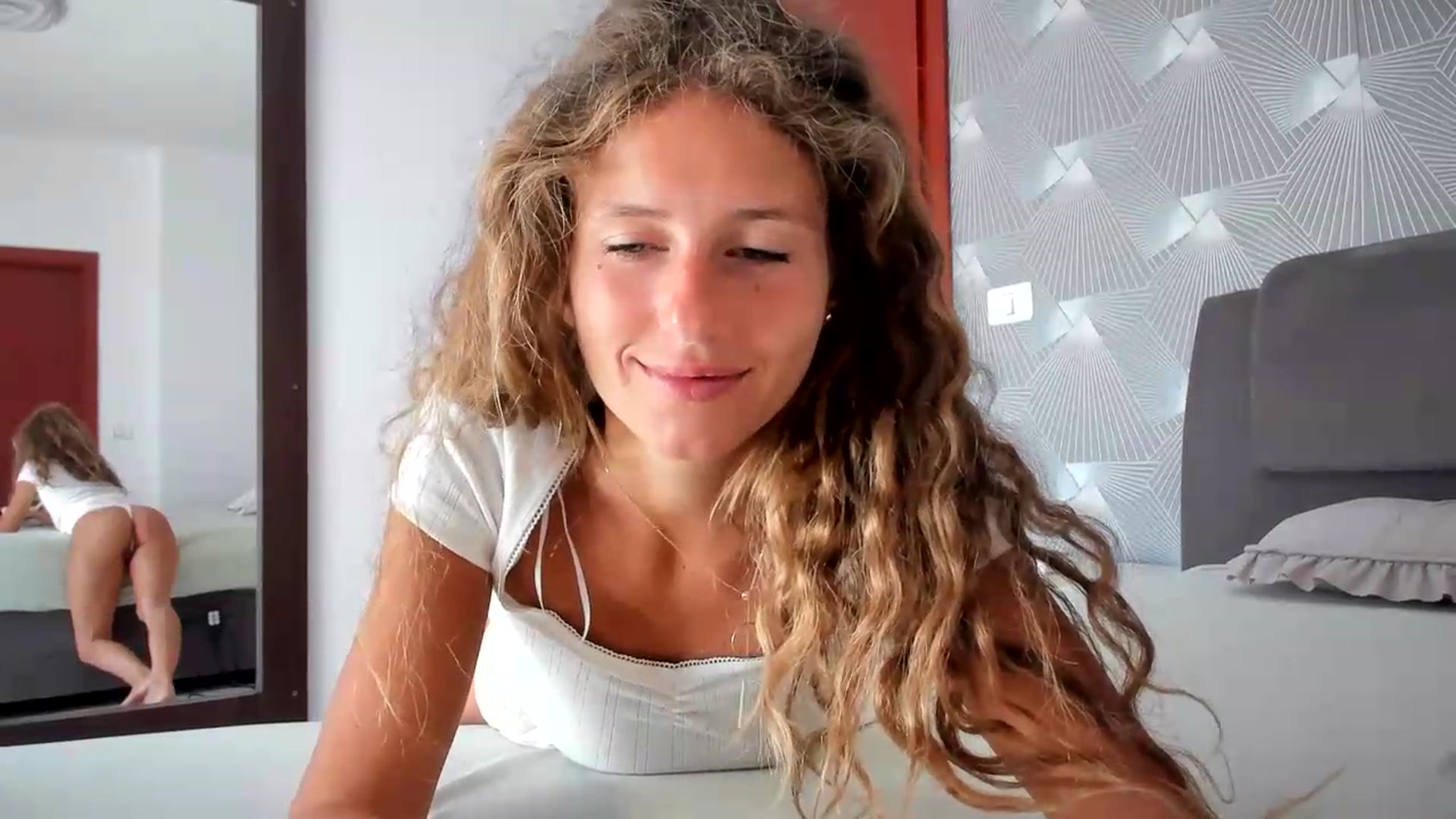 Gallery image thumbnail from SweetAngell18's myfreecams stream on, 06/20/2026, 08:21 image 13 of 20