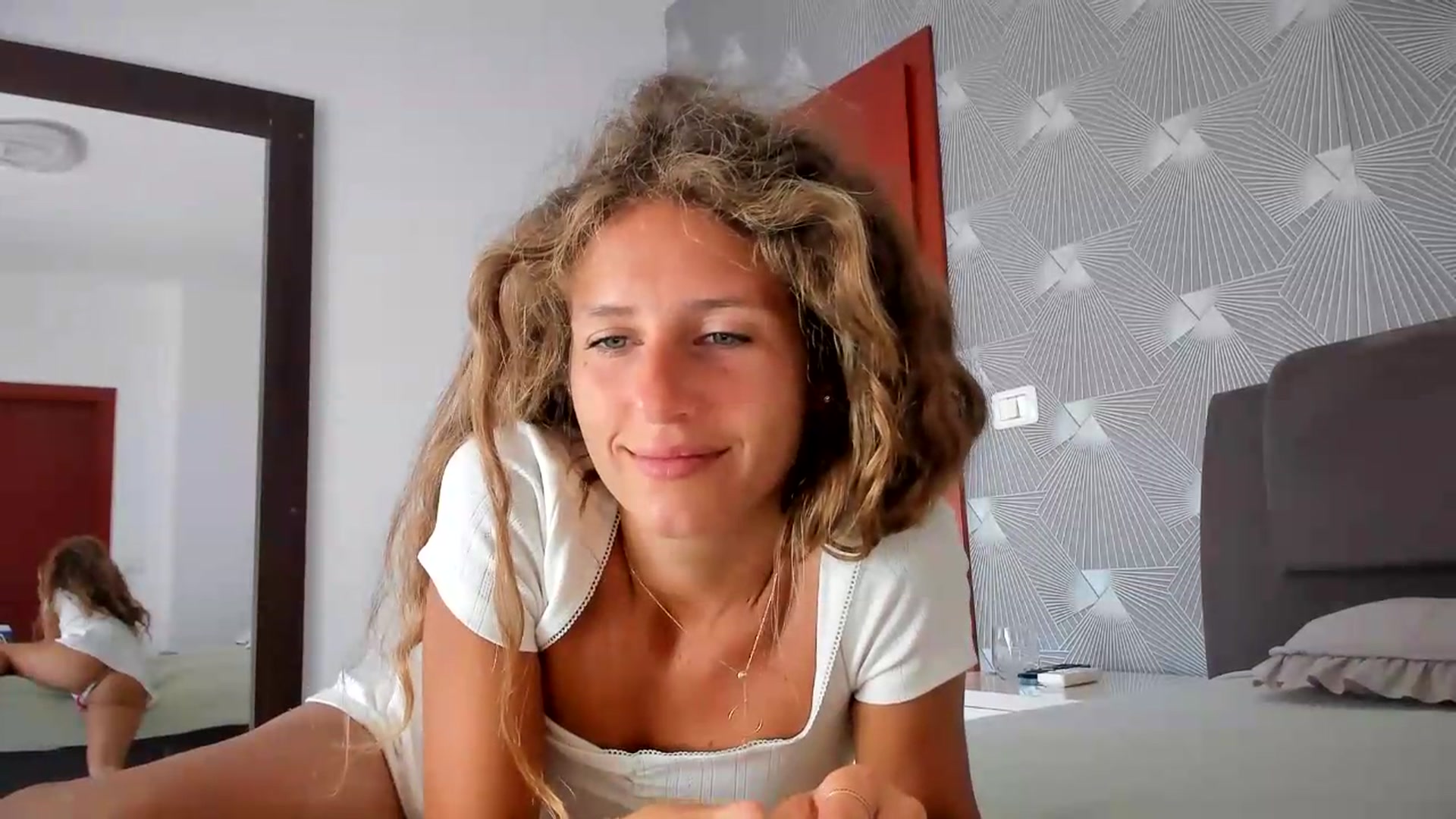 Gallery image thumbnail from SweetAngell18's myfreecams stream on, 06/20/2026, 08:21 image 17 of 20