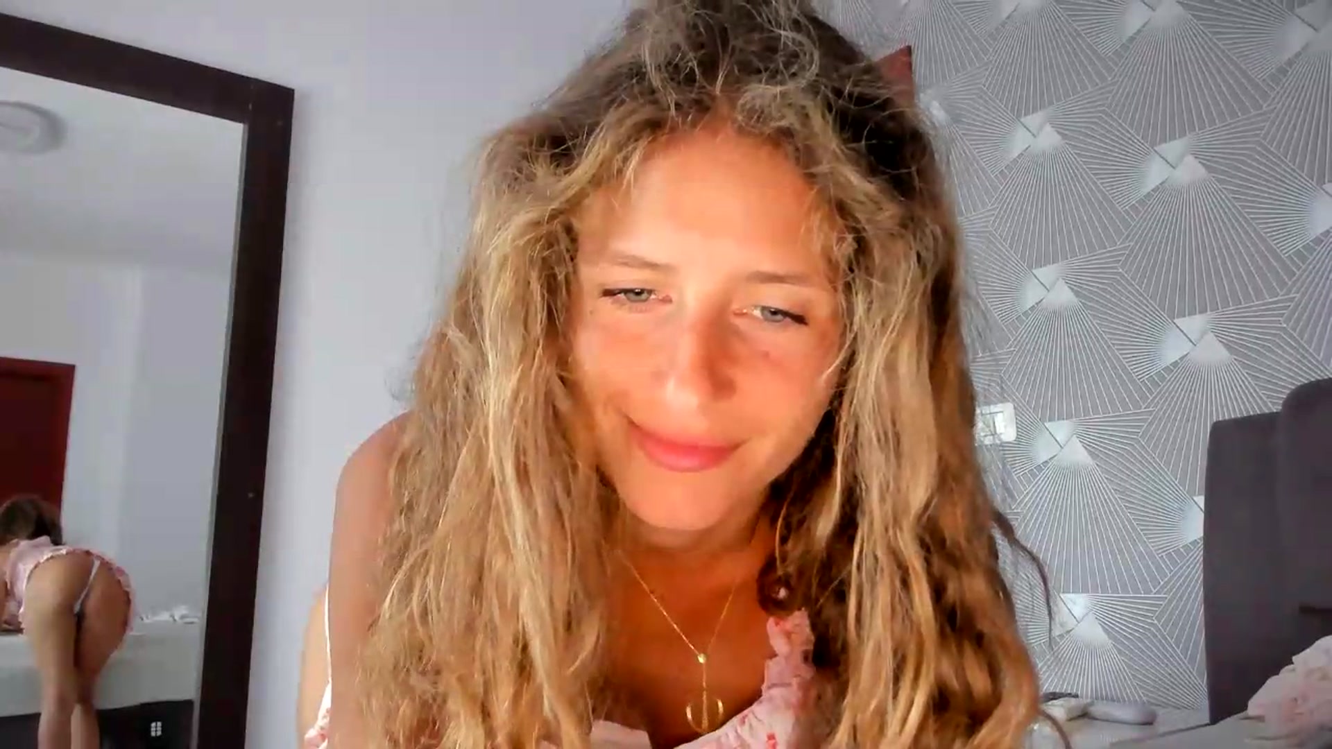 Gallery image thumbnail from SweetAngell18's myfreecams stream on, 06/20/2026, 10:41 image 3 of 20