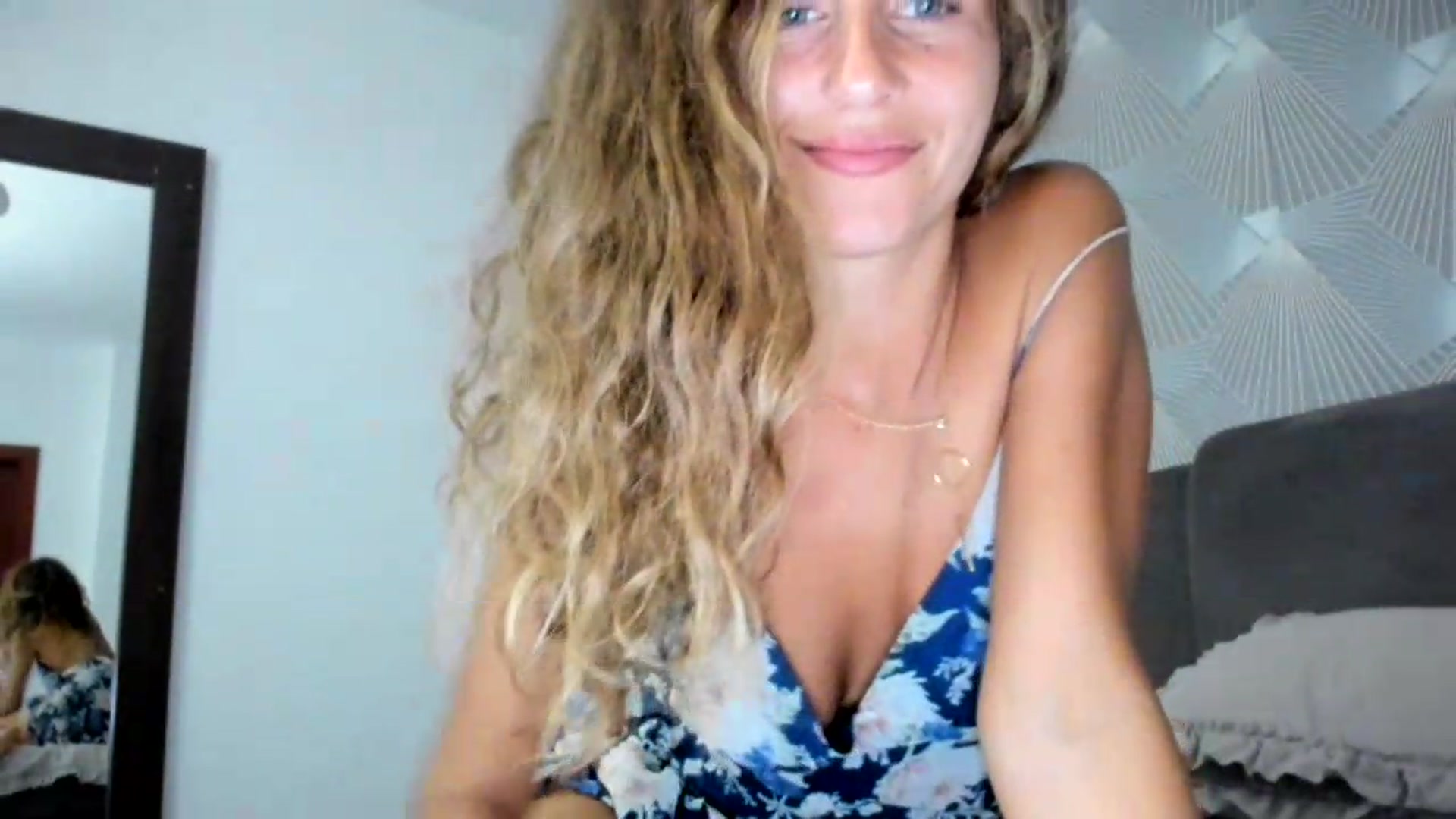 Gallery image thumbnail from SweetAngell18's myfreecams stream on, 06/21/2026, 19:19 image 5 of 20