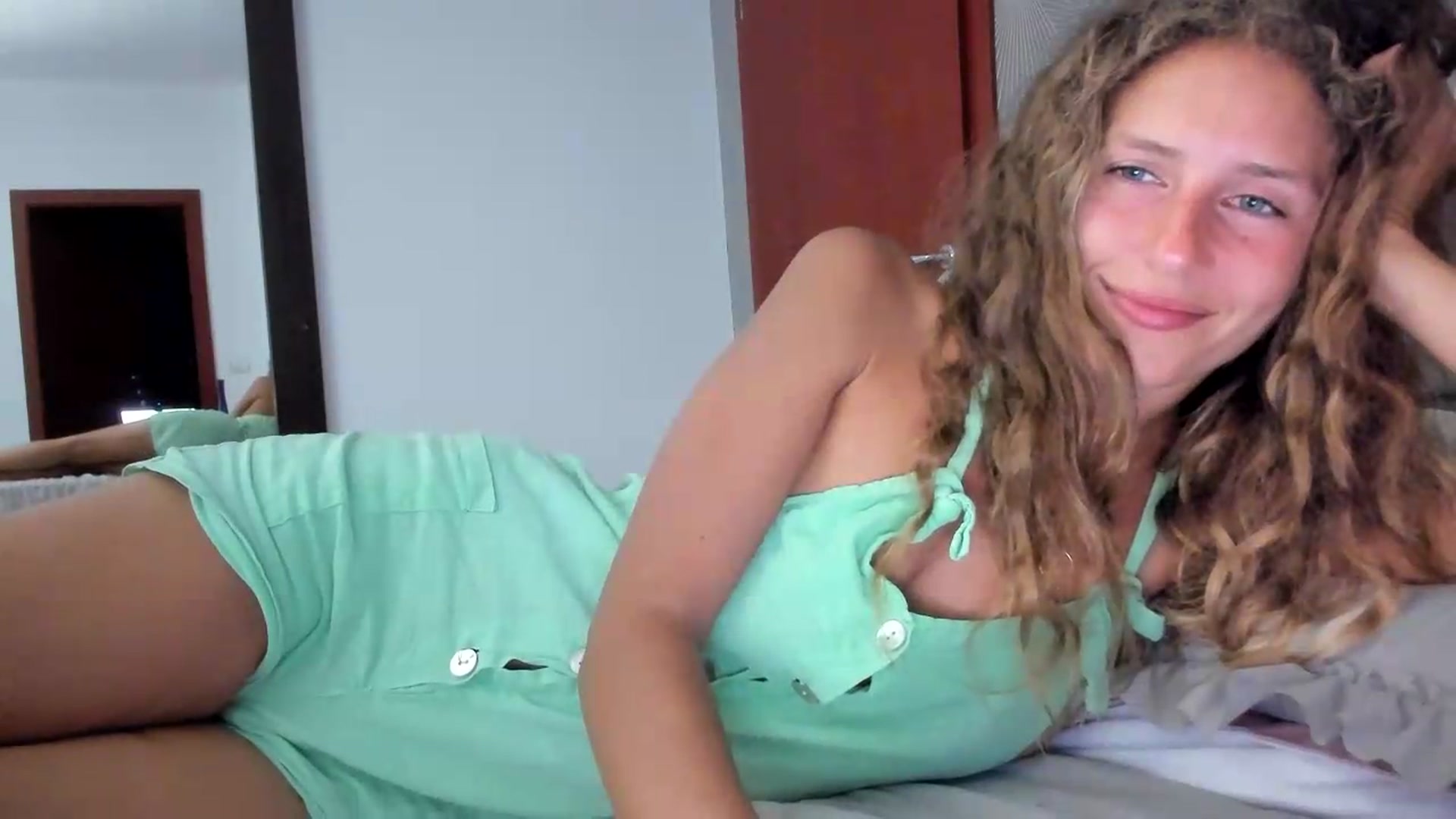 Gallery image thumbnail from SweetAngell18's myfreecams stream on, 06/21/2026, 21:45 image 3 of 20