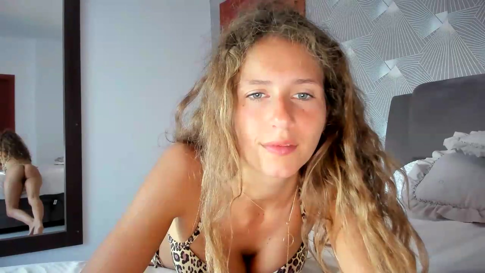Gallery image thumbnail from SweetAngell18's myfreecams stream on, 06/24/2026, 10:09 image 5 of 20
