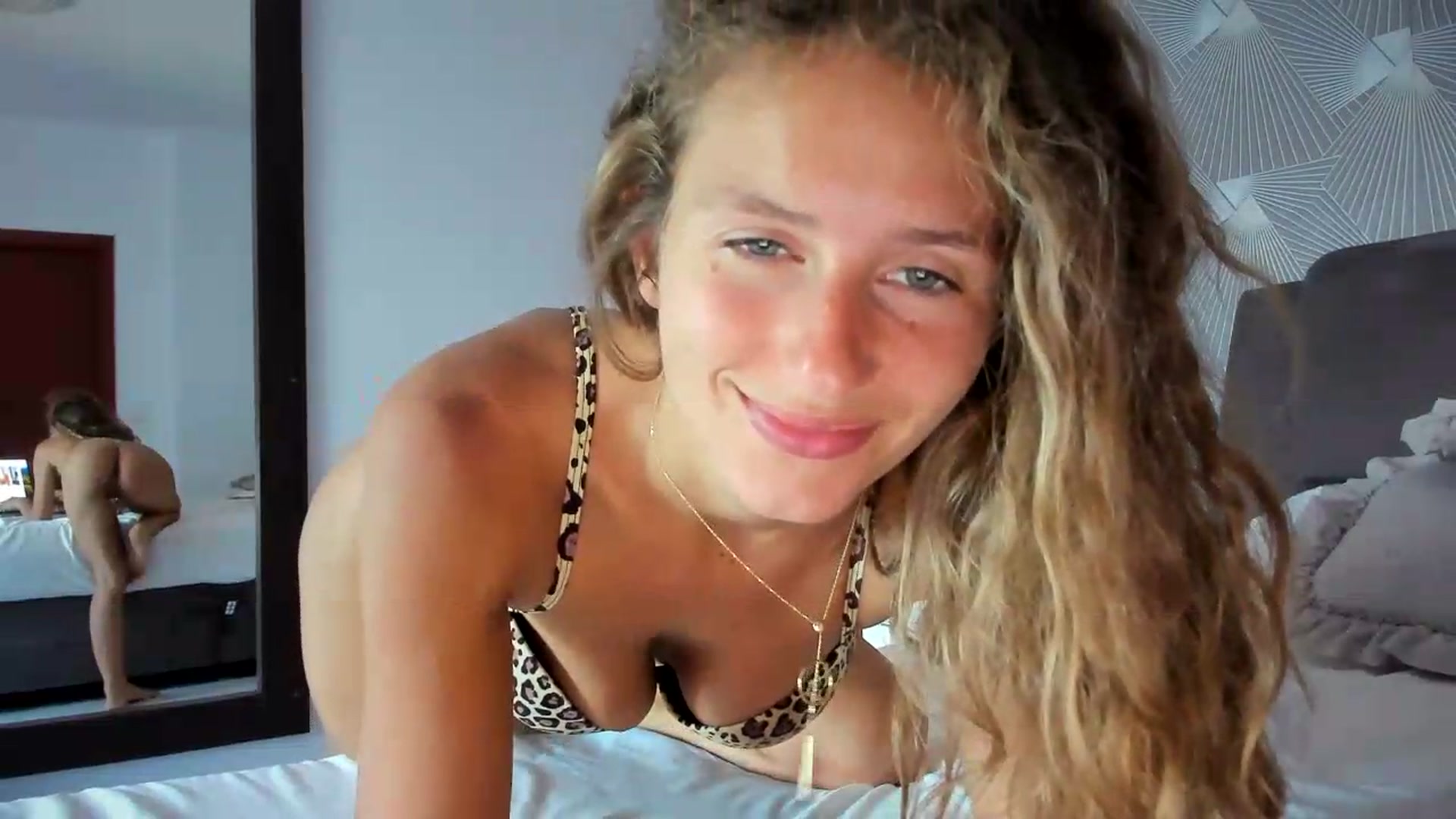 Gallery image thumbnail from SweetAngell18's myfreecams stream on, 06/24/2026, 10:09 image 8 of 20
