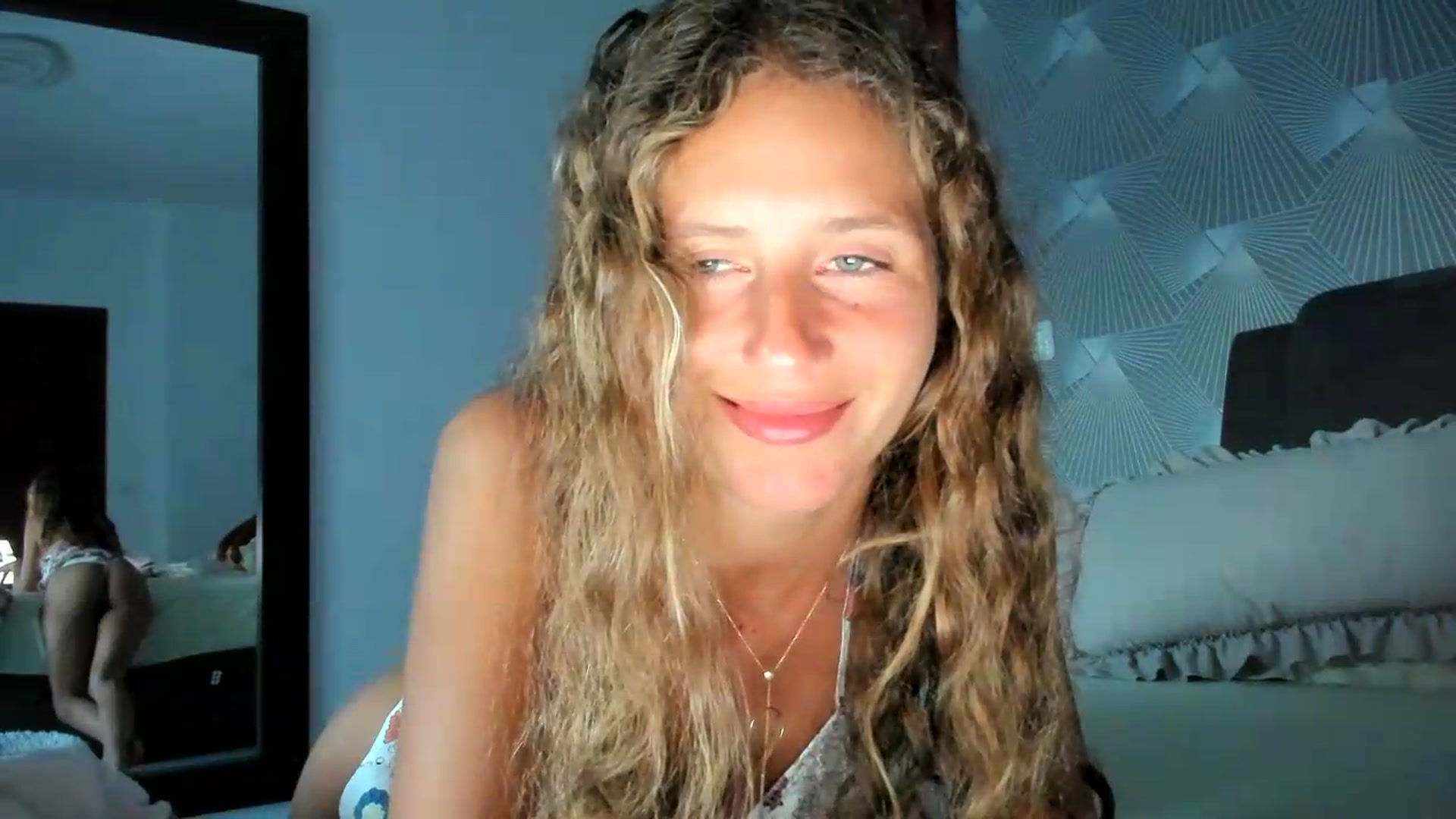 Gallery image thumbnail from SweetAngell18's myfreecams stream on, 06/26/2026, 18:05 image 20 of 20
