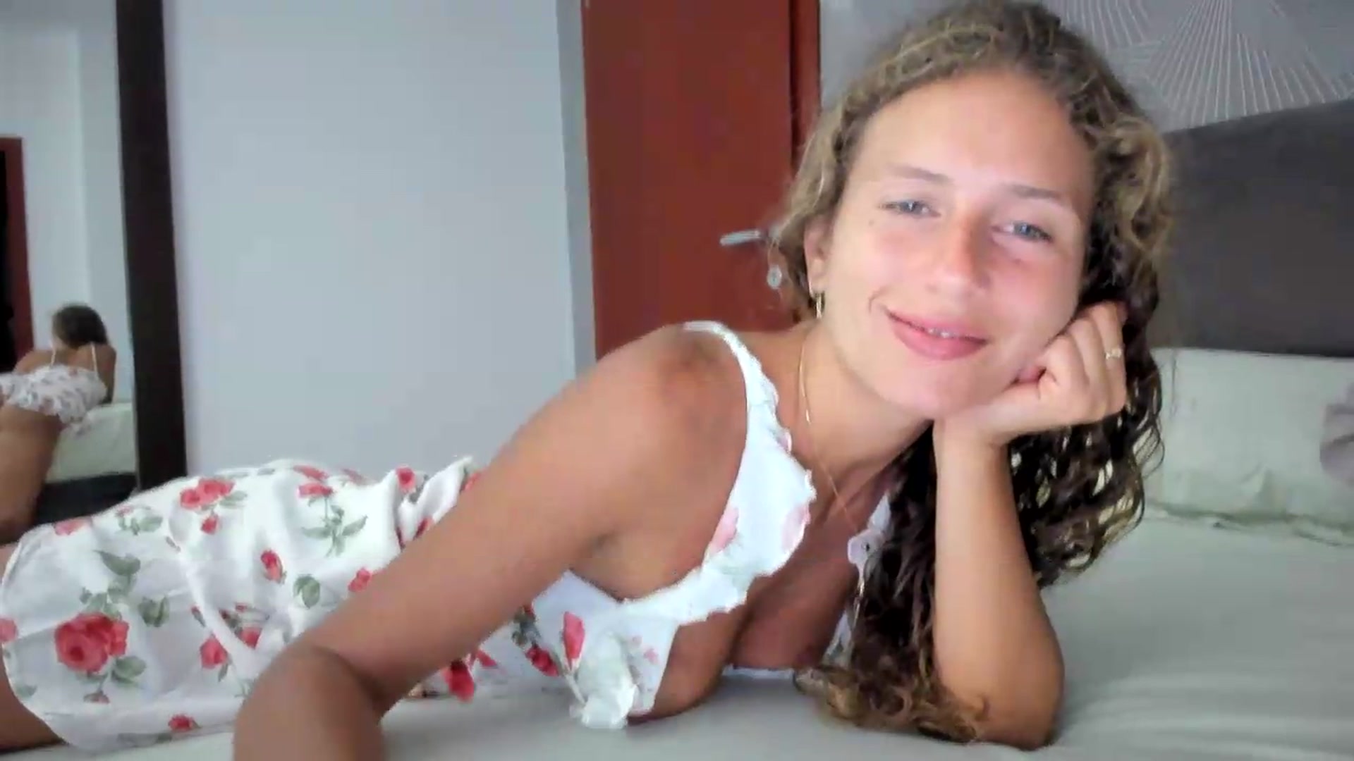 Gallery image thumbnail from SweetAngell18's myfreecams stream on, 06/27/2026, 20:18 image 2 of 20