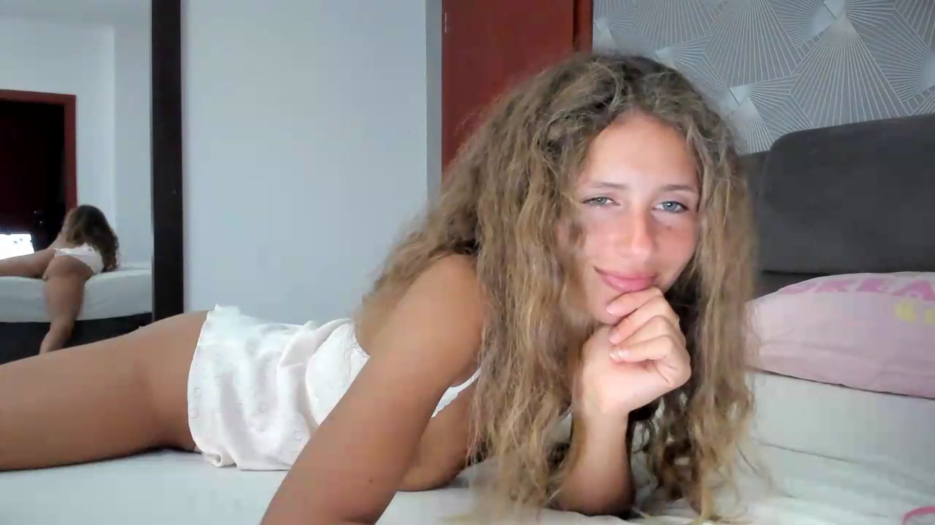 Gallery image thumbnail from SweetAngell18's myfreecams stream on, 06/28/2026, 20:33 image 11 of 20