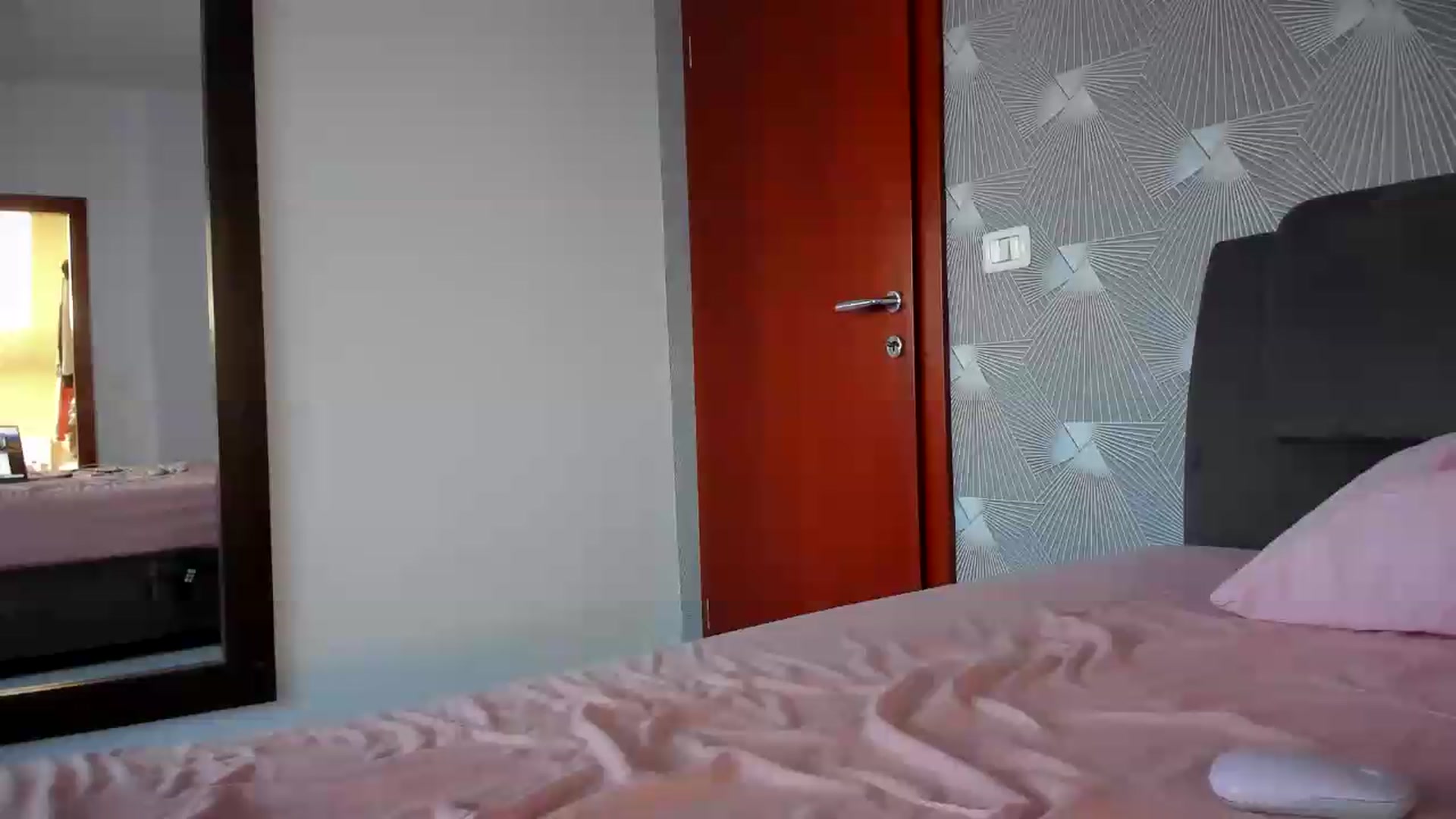 Gallery image thumbnail from SweetAngell18's myfreecams stream on, 07/01/2026, 14:29 image 1 of 20